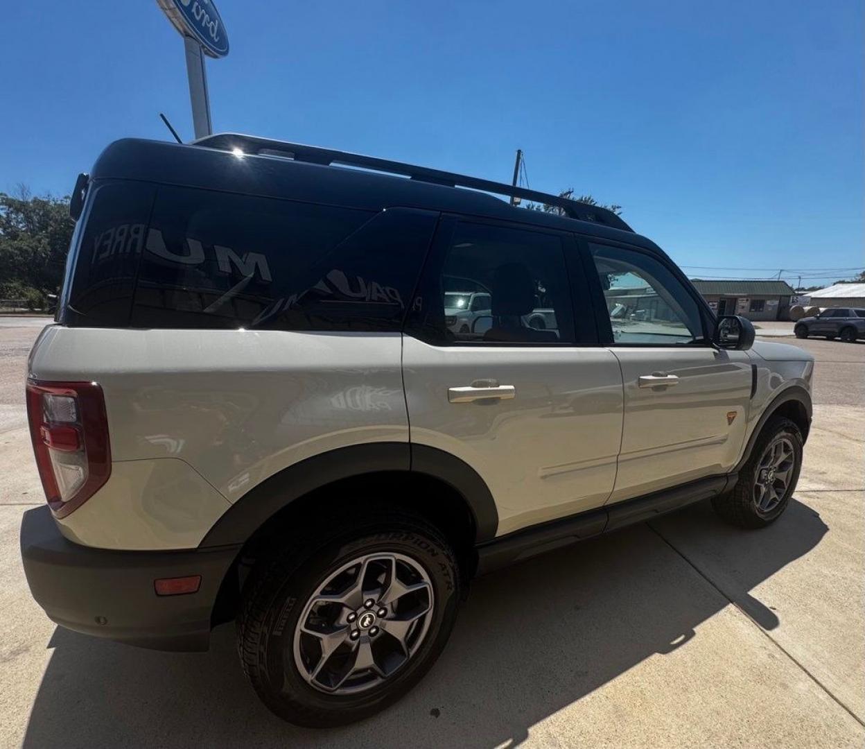 2024 Desert Sand /Ebony/Roast Ford Bronco Sport Badlands (3FMCR9D9XRR) with an EcoBoost 2.0L I4 GTDi DOHC Turbocharged VCT engine, Automatic transmission, located at 1105 E Mulberry, Kaufman, TX, 75142, (972) 962-2151, 32.589550, -96.300926 - Desert Sand 2024 Ford Bronco Sport 4D Sport Utility Badlands 4WD 8-Speed Automatic EcoBoost 2.0L I4 GTDi DOHC Turbocharged VCT<br><br><br>Odometer is 9205 miles below market average! 21/26 City/Highway MPG<br><br><br>Please call Paul Murrey Ford Inc. In Kaufman Texas A Family Dealership Since 1952 S- Photo#14