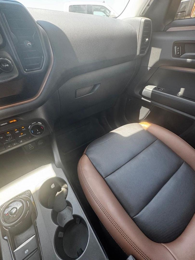 2024 Desert Sand /Ebony/Roast Ford Bronco Sport Badlands (3FMCR9D9XRR) with an EcoBoost 2.0L I4 GTDi DOHC Turbocharged VCT engine, Automatic transmission, located at 1105 E Mulberry, Kaufman, TX, 75142, (972) 962-2151, 32.589550, -96.300926 - Desert Sand 2024 Ford Bronco Sport 4D Sport Utility Badlands 4WD 8-Speed Automatic EcoBoost 2.0L I4 GTDi DOHC Turbocharged VCT<br><br><br>Odometer is 9205 miles below market average! 21/26 City/Highway MPG<br><br><br>Please call Paul Murrey Ford Inc. In Kaufman Texas A Family Dealership Since 1952 S- Photo#27