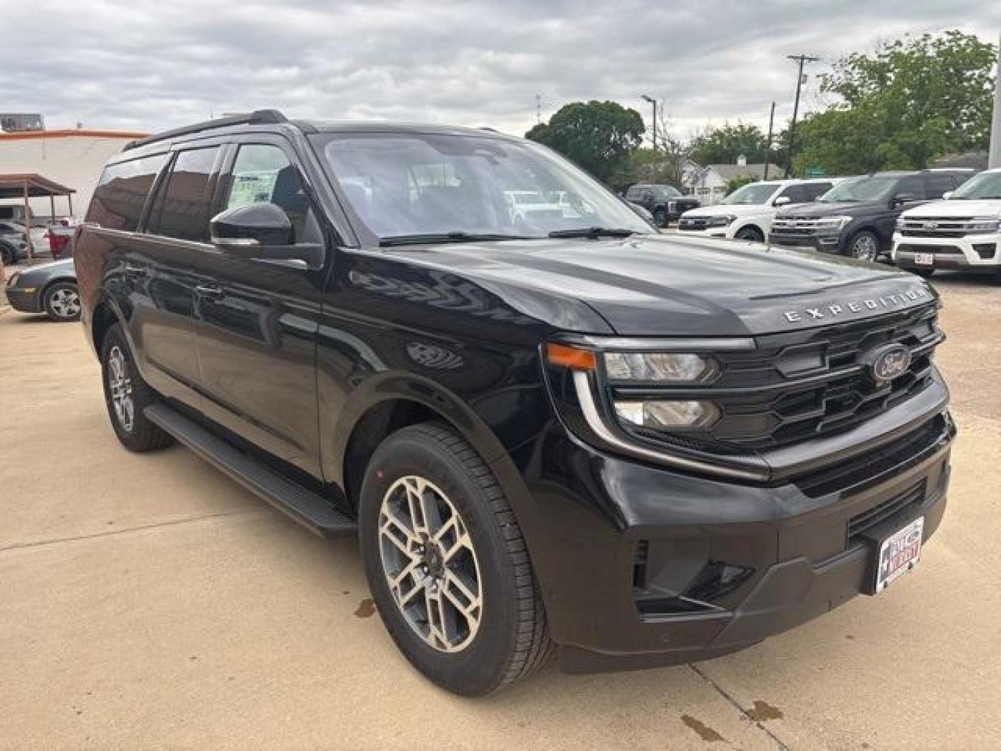 2025 Agate Black Metallic /Gray Ford Expedition Max (1FMJK1H80SE) with an EcoBoost 3.5L V6 GTDi DOHC 24V Twin Turbocharged engine, Automatic transmission, located at 1105 E Mulberry, Kaufman, TX, 75142, (972) 962-2151, 32.589550, -96.300926 - Black Metallic 2025 Ford Expedition Max 4D Sport Utility RWD 10-Speed Automatic EcoBoost 3.5L V6 GTDi DOHC 24V Twin Turbocharged<br><br>Recent Arrival!<br><br><br>Please call Paul Murrey Ford Inc. In Kaufman Texas A Family Dealership Since 1952 Serving the Dallas Fort Worth and East Texas areas for - Photo#6