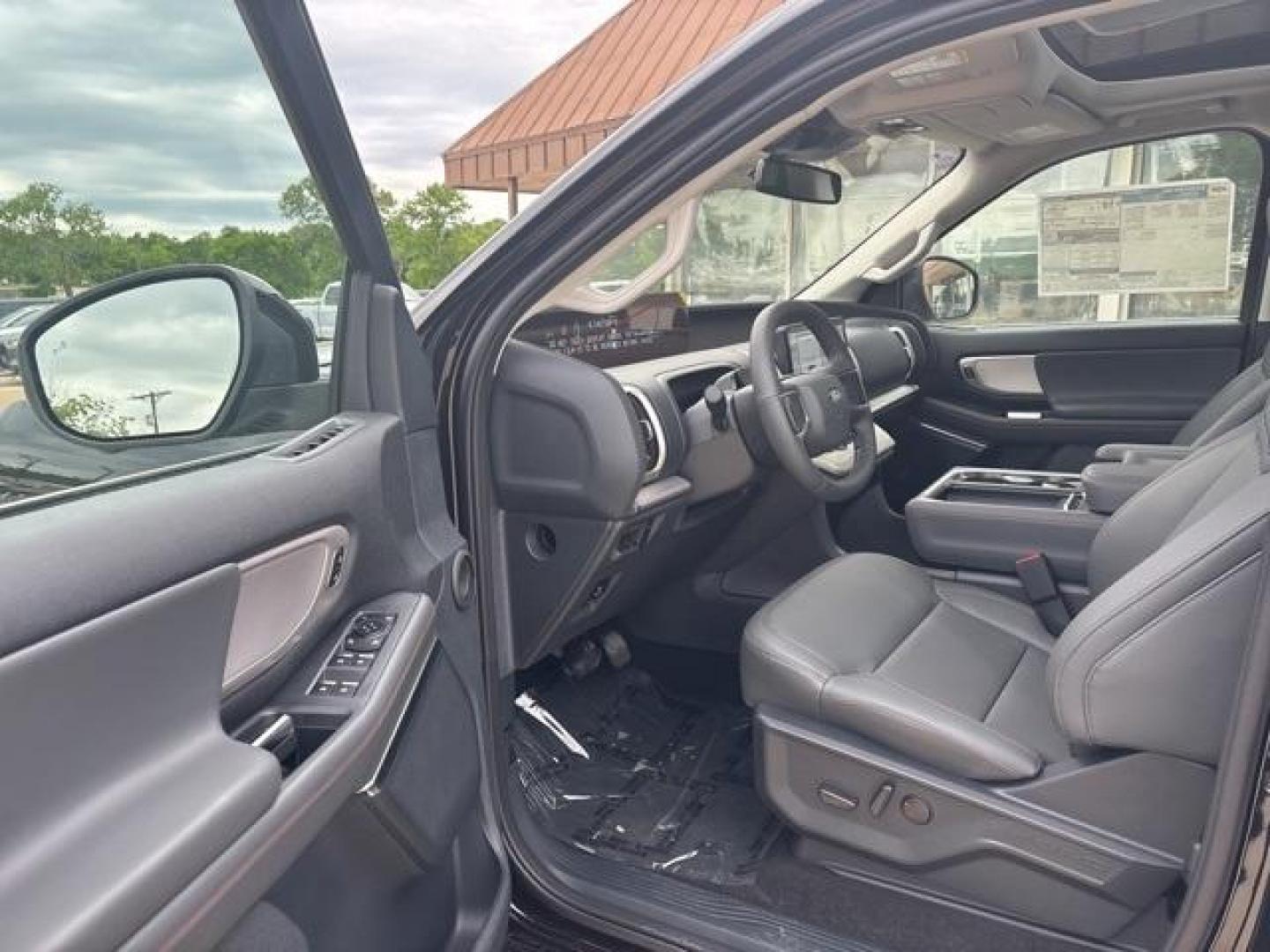2025 Agate Black Metallic /Gray Ford Expedition Max (1FMJK1H80SE) with an EcoBoost 3.5L V6 GTDi DOHC 24V Twin Turbocharged engine, Automatic transmission, located at 1105 E Mulberry, Kaufman, TX, 75142, (972) 962-2151, 32.589550, -96.300926 - Black Metallic 2025 Ford Expedition Max 4D Sport Utility RWD 10-Speed Automatic EcoBoost 3.5L V6 GTDi DOHC 24V Twin Turbocharged<br><br>Recent Arrival!<br><br><br>Please call Paul Murrey Ford Inc. In Kaufman Texas A Family Dealership Since 1952 Serving the Dallas Fort Worth and East Texas areas for - Photo#8