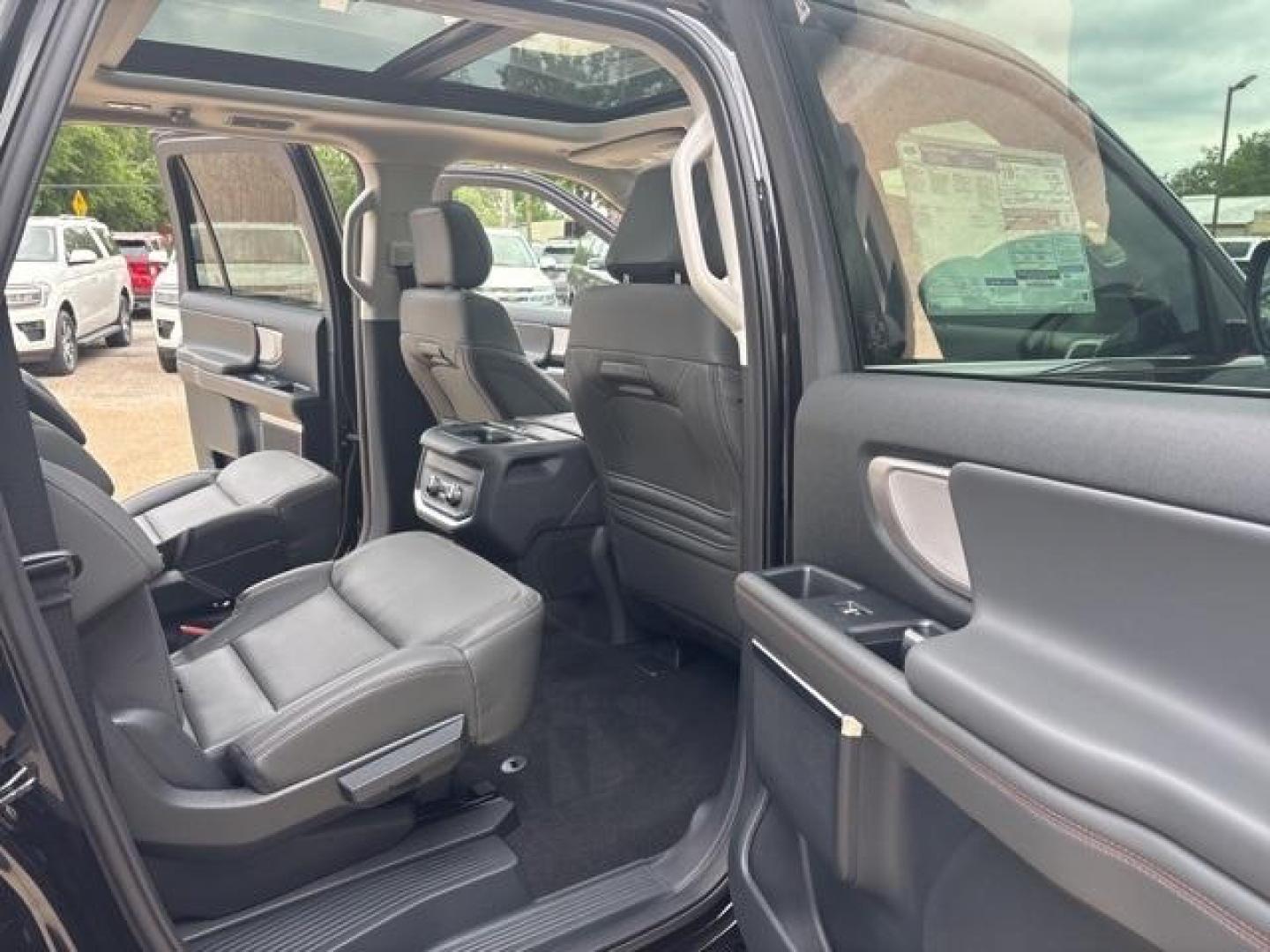 2025 Agate Black Metallic /Gray Ford Expedition Max (1FMJK1H80SE) with an EcoBoost 3.5L V6 GTDi DOHC 24V Twin Turbocharged engine, Automatic transmission, located at 1105 E Mulberry, Kaufman, TX, 75142, (972) 962-2151, 32.589550, -96.300926 - Black Metallic 2025 Ford Expedition Max 4D Sport Utility RWD 10-Speed Automatic EcoBoost 3.5L V6 GTDi DOHC 24V Twin Turbocharged<br><br>Recent Arrival!<br><br><br>Please call Paul Murrey Ford Inc. In Kaufman Texas A Family Dealership Since 1952 Serving the Dallas Fort Worth and East Texas areas for - Photo#23