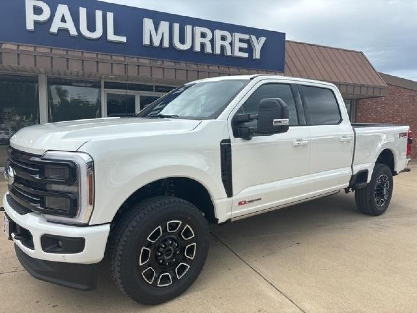 2025 Star White Metallic Tri-Coat /Black Onyx Ford F-250SD Platinum (1FT8W2BMXSE) with an 6.7L High Output Power Stroke V8 Diesel engine, Automatic transmission, located at 1105 E Mulberry, Kaufman, TX, 75142, (972) 962-2151, 32.589550, -96.300926 - Star White Metallic Tri-Coat 2025 Ford F-250SD 4D Crew Cab Platinum 4WD 10-Speed Automatic 6.7L High Output Power Stroke V8 Diesel 4WD.<br><br><br>Please call Paul Murrey Ford Inc. In Kaufman Texas A Family Dealership Since 1952 Serving the Dallas Fort Worth and East Texas areas for over 70 years. P - Photo#2
