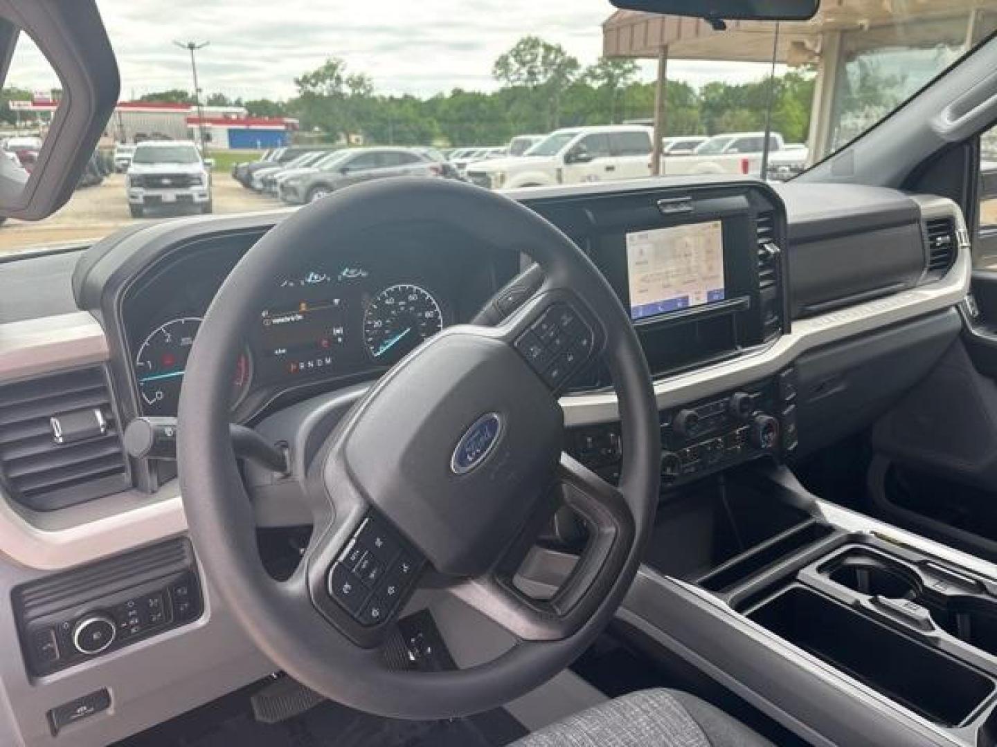 2025 Oxford White /Medium Dark Slate Ford F-350SD XLT (1FT8W3BT0SE) with an Power Stroke 6.7L V8 DI 32V OHV Turbodiesel engine, Automatic transmission, located at 1105 E Mulberry, Kaufman, TX, 75142, (972) 962-2151, 32.589550, -96.300926 - Oxford White 2025 Ford F-350SD 4D Crew Cab XLT 4WD 10-Speed Automatic Power Stroke 6.7L V8 DI 32V OHV Turbodiesel 4WD.<br><br><br>Please call Paul Murrey Ford Inc. In Kaufman Texas A Family Dealership Since 1952 Serving the Dallas Fort Worth and East Texas areas for over 70 years. Please call 972-96 - Photo#11