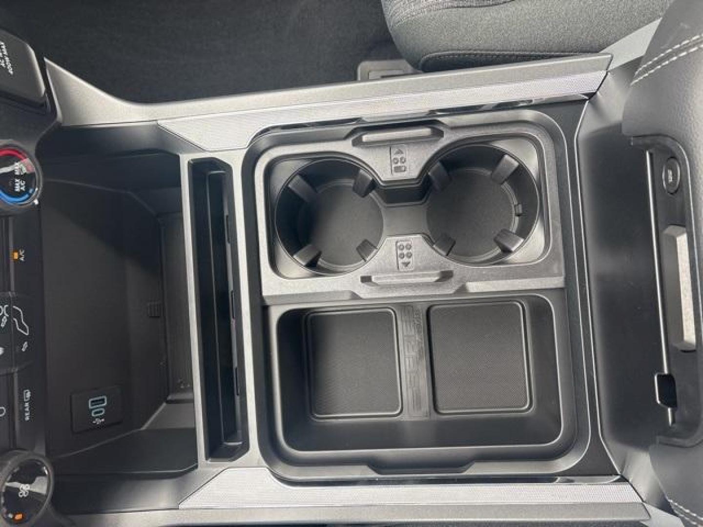 2025 Oxford White /Medium Dark Slate Ford F-350SD XLT (1FT8W3BT0SE) with an Power Stroke 6.7L V8 DI 32V OHV Turbodiesel engine, Automatic transmission, located at 1105 E Mulberry, Kaufman, TX, 75142, (972) 962-2151, 32.589550, -96.300926 - Oxford White 2025 Ford F-350SD 4D Crew Cab XLT 4WD 10-Speed Automatic Power Stroke 6.7L V8 DI 32V OHV Turbodiesel 4WD.<br><br><br>Please call Paul Murrey Ford Inc. In Kaufman Texas A Family Dealership Since 1952 Serving the Dallas Fort Worth and East Texas areas for over 70 years. Please call 972-96 - Photo#21