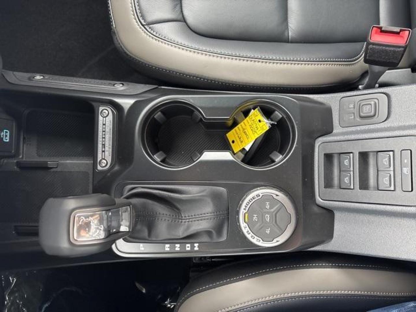 2025 Oxford White /Black Onyx Interior Ford Bronco Outer Banks (1FMEE8BP0SL) with an 2.7L EcoBoost V6 engine, Automatic transmission, located at 1105 E Mulberry, Kaufman, TX, 75142, (972) 962-2151, 32.589550, -96.300926 - Oxford White 2025 Ford Bronco 4D Sport Utility Outer Banks 4WD 10-Speed Automatic 2.7L EcoBoost V6<br><br>Recent Arrival!<br><br><br>Please call Paul Murrey Ford Inc. In Kaufman Texas A Family Dealership Since 1952 Serving the Dallas Fort Worth and East Texas areas for over 70 years. Please call 972 - Photo#21