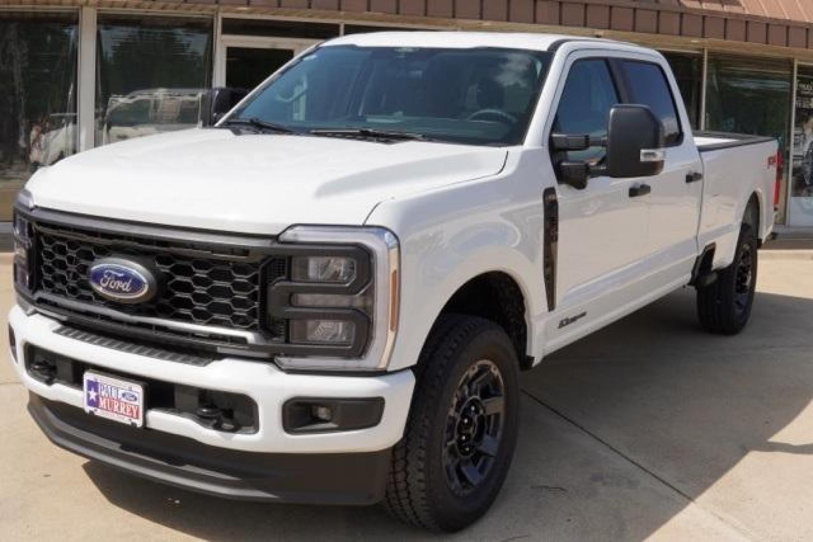 2025 Oxford White /Medium Dark Slate Ford F-350SD XL (1FT8W3BT5SE) with an Power Stroke 6.7L V8 DI 32V OHV Turbodiesel engine, Automatic transmission, located at 1105 E Mulberry, Kaufman, TX, 75142, (972) 962-2151, 32.589550, -96.300926 - Oxford White 2025 Ford F-350SD 4D Crew Cab XL 4WD 10-Speed Automatic Power Stroke 6.7L V8 DI 32V OHV Turbodiesel 4WD.<br><br><br>Please call Paul Murrey Ford Inc. In Kaufman Texas A Family Dealership Since 1952 Serving the Dallas Fort Worth and East Texas areas for over 70 years. Please call 972-962 - Photo#1