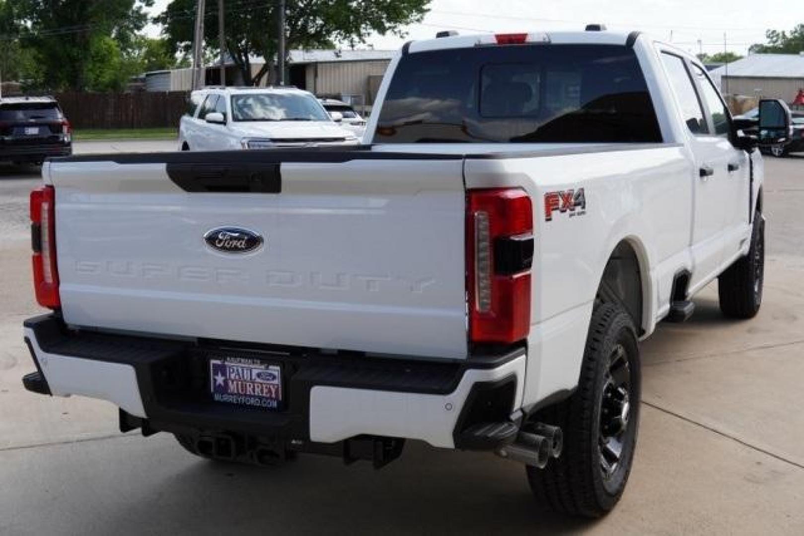 2025 Oxford White /Medium Dark Slate Ford F-350SD XL (1FT8W3BT5SE) with an Power Stroke 6.7L V8 DI 32V OHV Turbodiesel engine, Automatic transmission, located at 1105 E Mulberry, Kaufman, TX, 75142, (972) 962-2151, 32.589550, -96.300926 - Oxford White 2025 Ford F-350SD 4D Crew Cab XL 4WD 10-Speed Automatic Power Stroke 6.7L V8 DI 32V OHV Turbodiesel 4WD.<br><br><br>Please call Paul Murrey Ford Inc. In Kaufman Texas A Family Dealership Since 1952 Serving the Dallas Fort Worth and East Texas areas for over 70 years. Please call 972-962 - Photo#5