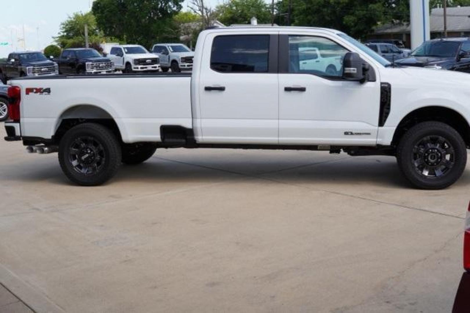 2025 Oxford White /Medium Dark Slate Ford F-350SD XL (1FT8W3BT5SE) with an Power Stroke 6.7L V8 DI 32V OHV Turbodiesel engine, Automatic transmission, located at 1105 E Mulberry, Kaufman, TX, 75142, (972) 962-2151, 32.589550, -96.300926 - Oxford White 2025 Ford F-350SD 4D Crew Cab XL 4WD 10-Speed Automatic Power Stroke 6.7L V8 DI 32V OHV Turbodiesel 4WD.<br><br><br>Please call Paul Murrey Ford Inc. In Kaufman Texas A Family Dealership Since 1952 Serving the Dallas Fort Worth and East Texas areas for over 70 years. Please call 972-962 - Photo#6