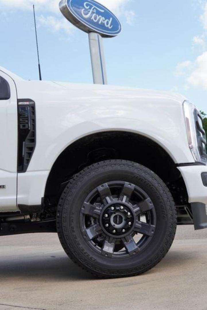 2025 Oxford White /Medium Dark Slate Ford F-350SD XL (1FT8W3BT5SE) with an Power Stroke 6.7L V8 DI 32V OHV Turbodiesel engine, Automatic transmission, located at 1105 E Mulberry, Kaufman, TX, 75142, (972) 962-2151, 32.589550, -96.300926 - Oxford White 2025 Ford F-350SD 4D Crew Cab XL 4WD 10-Speed Automatic Power Stroke 6.7L V8 DI 32V OHV Turbodiesel 4WD.<br><br><br>Please call Paul Murrey Ford Inc. In Kaufman Texas A Family Dealership Since 1952 Serving the Dallas Fort Worth and East Texas areas for over 70 years. Please call 972-962 - Photo#9