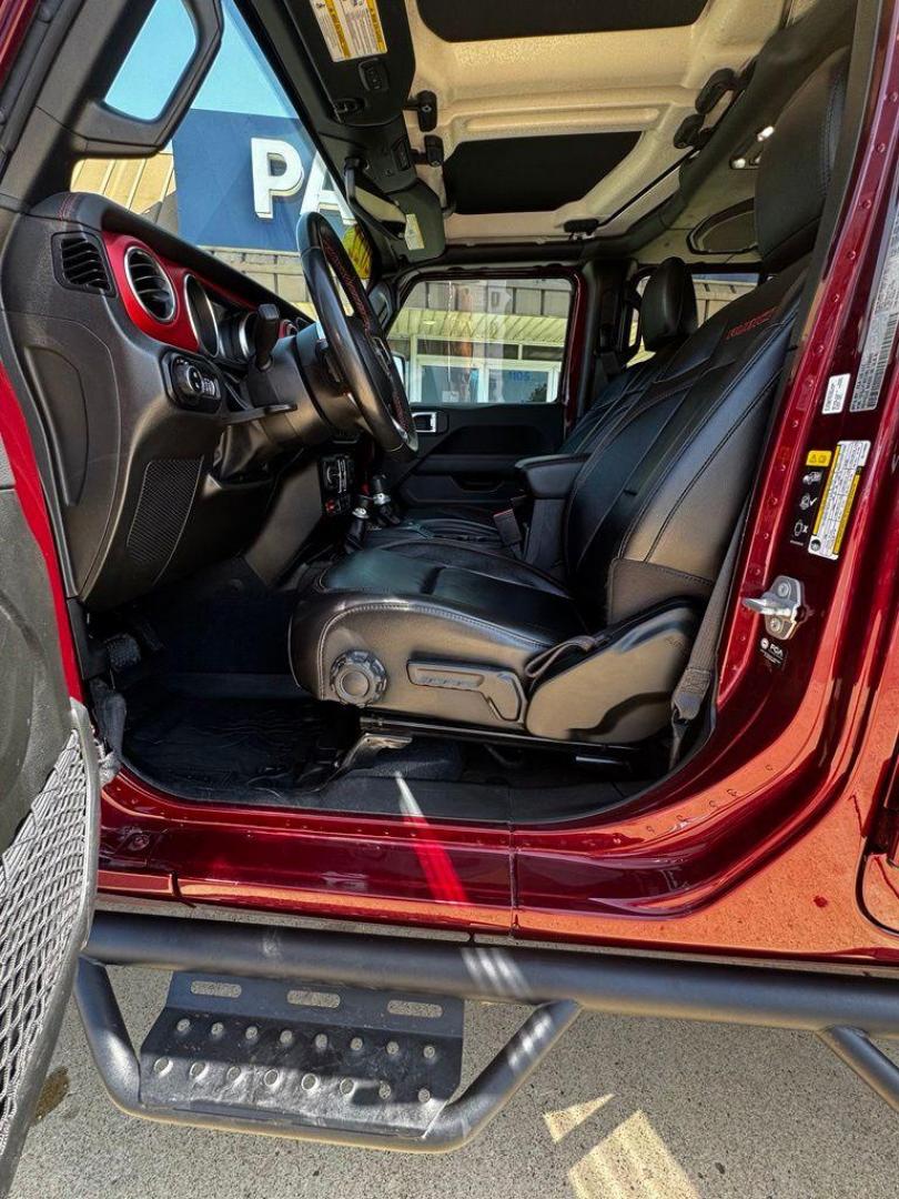 2022 Snazzberry Pearlcoat /Black Jeep Gladiator Rubicon (1C6JJTBG7NL) with an 3.6L V6 24V VVT engine, Automatic transmission, located at 1105 E Mulberry, Kaufman, TX, 75142, (972) 962-2151, 32.589550, -96.300926 - Snazzberry Pearlcoat 2022 Jeep Gladiator 4D Crew Cab Rubicon 4WD 8-Speed Automatic 3.6L V6 24V VVT Priced below KBB Fair Purchase Price!<br><br><br>Recent Arrival! Odometer is 48175 miles below market average!<br><br><br>Please call Paul Murrey Ford Inc. In Kaufman Texas A Family Dealership Since 19 - Photo#15