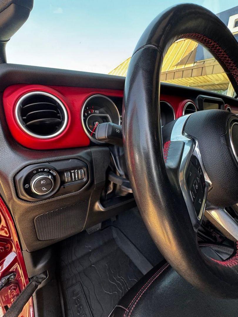 2022 Snazzberry Pearlcoat /Black Jeep Gladiator Rubicon (1C6JJTBG7NL) with an 3.6L V6 24V VVT engine, Automatic transmission, located at 1105 E Mulberry, Kaufman, TX, 75142, (972) 962-2151, 32.589550, -96.300926 - Snazzberry Pearlcoat 2022 Jeep Gladiator 4D Crew Cab Rubicon 4WD 8-Speed Automatic 3.6L V6 24V VVT Priced below KBB Fair Purchase Price!<br><br><br>Recent Arrival! Odometer is 48175 miles below market average!<br><br><br>Please call Paul Murrey Ford Inc. In Kaufman Texas A Family Dealership Since 19 - Photo#16