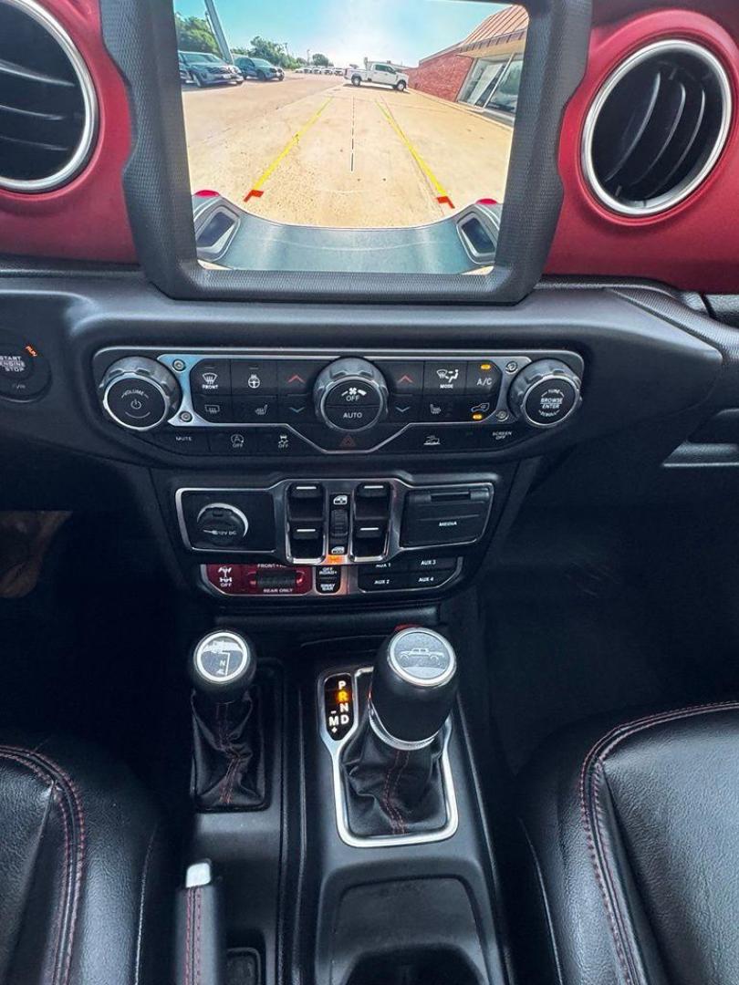 2022 Snazzberry Pearlcoat /Black Jeep Gladiator Rubicon (1C6JJTBG7NL) with an 3.6L V6 24V VVT engine, Automatic transmission, located at 1105 E Mulberry, Kaufman, TX, 75142, (972) 962-2151, 32.589550, -96.300926 - Snazzberry Pearlcoat 2022 Jeep Gladiator 4D Crew Cab Rubicon 4WD 8-Speed Automatic 3.6L V6 24V VVT Priced below KBB Fair Purchase Price!<br><br><br>Recent Arrival! Odometer is 48175 miles below market average!<br><br><br>Please call Paul Murrey Ford Inc. In Kaufman Texas A Family Dealership Since 19 - Photo#19