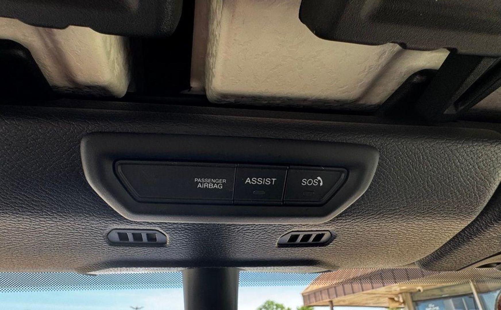 2022 Snazzberry Pearlcoat /Black Jeep Gladiator Rubicon (1C6JJTBG7NL) with an 3.6L V6 24V VVT engine, Automatic transmission, located at 1105 E Mulberry, Kaufman, TX, 75142, (972) 962-2151, 32.589550, -96.300926 - Snazzberry Pearlcoat 2022 Jeep Gladiator 4D Crew Cab Rubicon 4WD 8-Speed Automatic 3.6L V6 24V VVT Priced below KBB Fair Purchase Price!<br><br><br>Recent Arrival! Odometer is 48175 miles below market average!<br><br><br>Please call Paul Murrey Ford Inc. In Kaufman Texas A Family Dealership Since 19 - Photo#22
