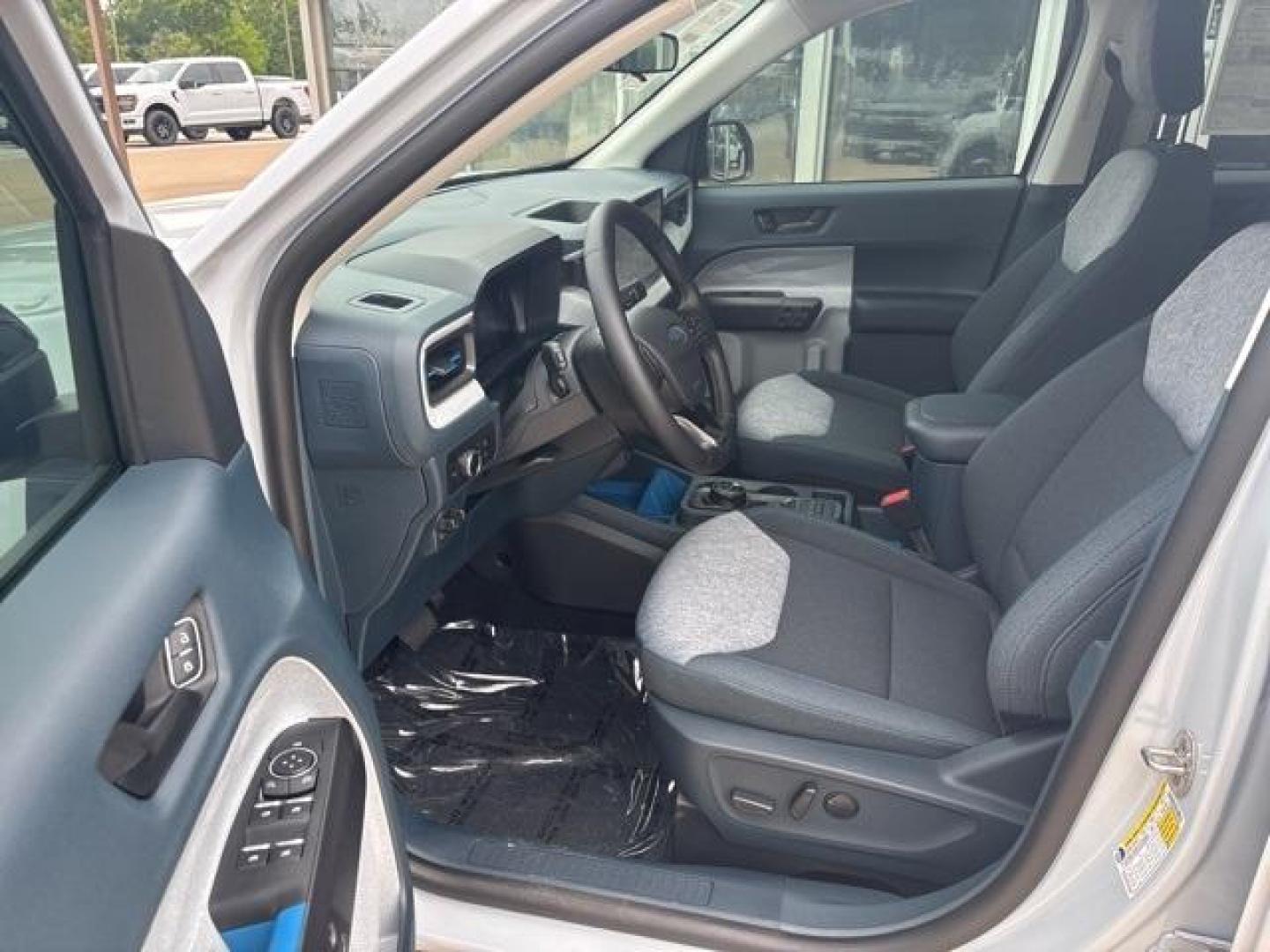 2025 White Metallic /Navy Pier/Aspen Gray Ford Maverick XLT (3FTTW8JA8SR) with an EcoBoost 2.0L I4 GTDi DOHC Turbocharged VCT engine, CVT transmission, located at 1105 E Mulberry, Kaufman, TX, 75142, (972) 962-2151, 32.589550, -96.300926 - White Metallic 2025 Ford Maverick 4D Crew Cab XLT AWD CVT EcoBoost 2.0L I4 GTDi DOHC Turbocharged VCT<br><br>40/34 City/Highway MPG<br><br><br>Please call Paul Murrey Ford Inc. In Kaufman Texas A Family Dealership Since 1952 Serving the Dallas Fort Worth and East Texas areas for over 70 years. Pleas - Photo#9