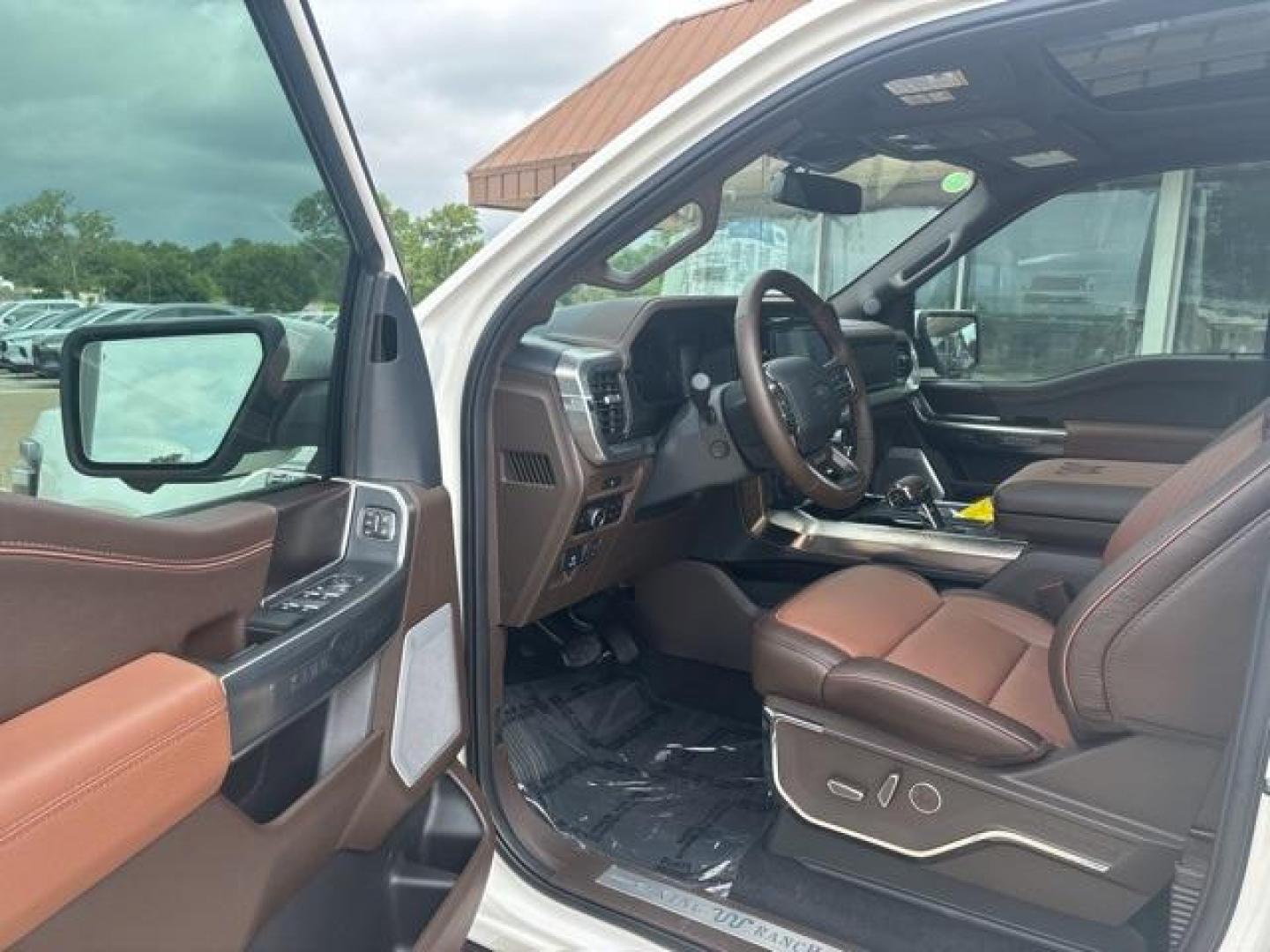 2025 Star White Metallic Tri-Coat /Java Ford F-150 King Ranch (1FTFW6L88SF) with an 3.5L V6 EcoBoost engine, Automatic transmission, located at 1105 E Mulberry, Kaufman, TX, 75142, (972) 962-2151, 32.589550, -96.300926 - White Metallic 2025 Ford F-150 4D SuperCrew King Ranch 4WD 10-Speed Automatic 3.5L V6 EcoBoost 4WD.<br><br>Recent Arrival!<br><br><br>Please call Paul Murrey Ford Inc. In Kaufman Texas A Family Dealership Since 1952 Serving the Dallas Fort Worth and East Texas areas for over 70 years. Please call 97 - Photo#9