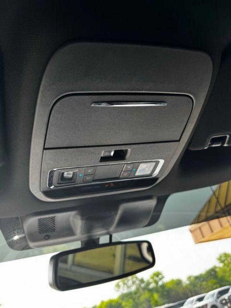 2025 Black Metallic /Blue Ford F-150 Platinum (1FTFW7L86SF) with an 3.5L V6 EcoBoost engine, Automatic transmission, located at 1105 E Mulberry, Kaufman, TX, 75142, (972) 962-2151, 32.589550, -96.300926 - Black Metallic 2025 Ford F-150 4D SuperCrew Platinum 4WD 10-Speed Automatic 3.5L V6 EcoBoost 4WD, Speed control. Priced below KBB Fair Purchase Price!<br><br><br>Odometer is 1490 miles below market average!<br><br><br>Please call Paul Murrey Ford Inc. In Kaufman Texas A Family Dealership Since 1952 - Photo#19