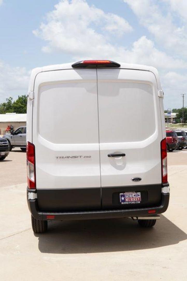 2025 Oxford White /Dark Palazzo Gray Ford Transit-250 Base (1FTBR1C88SK) with an 3.5L V6 Flex Fuel engine, Automatic transmission, located at 1105 E Mulberry, Kaufman, TX, 75142, (972) 962-2151, 32.589550, -96.300926 - $8,525 off MSRP! Priced below KBB Fair Purchase Price!<br><br><br>Oxford White 2025 Ford Transit-250 3D Cargo Van RWD 10-Speed Automatic with Overdrive 3.5L V6 Flex Fuel Price includes: $6000 - Retail Customer Cash. Exp. 03/31/2026 - Photo#9