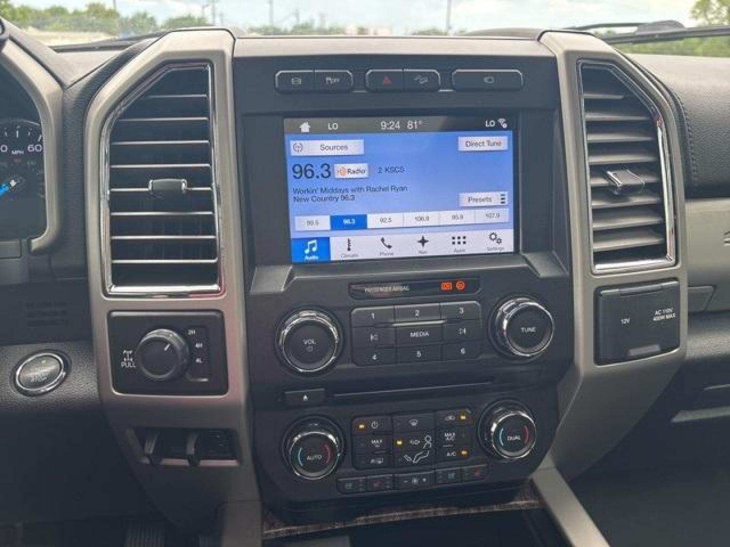 2017 Ingot Silver /Black Ford F-350SD Lariat (1FT8W3BT3HE) with an Power Stroke 6.7L V8 DI 32V OHV Turbodiesel engine, Automatic transmission, located at 1105 E Mulberry, Kaufman, TX, 75142, (972) 962-2151, 32.589550, -96.300926 - Photo#21