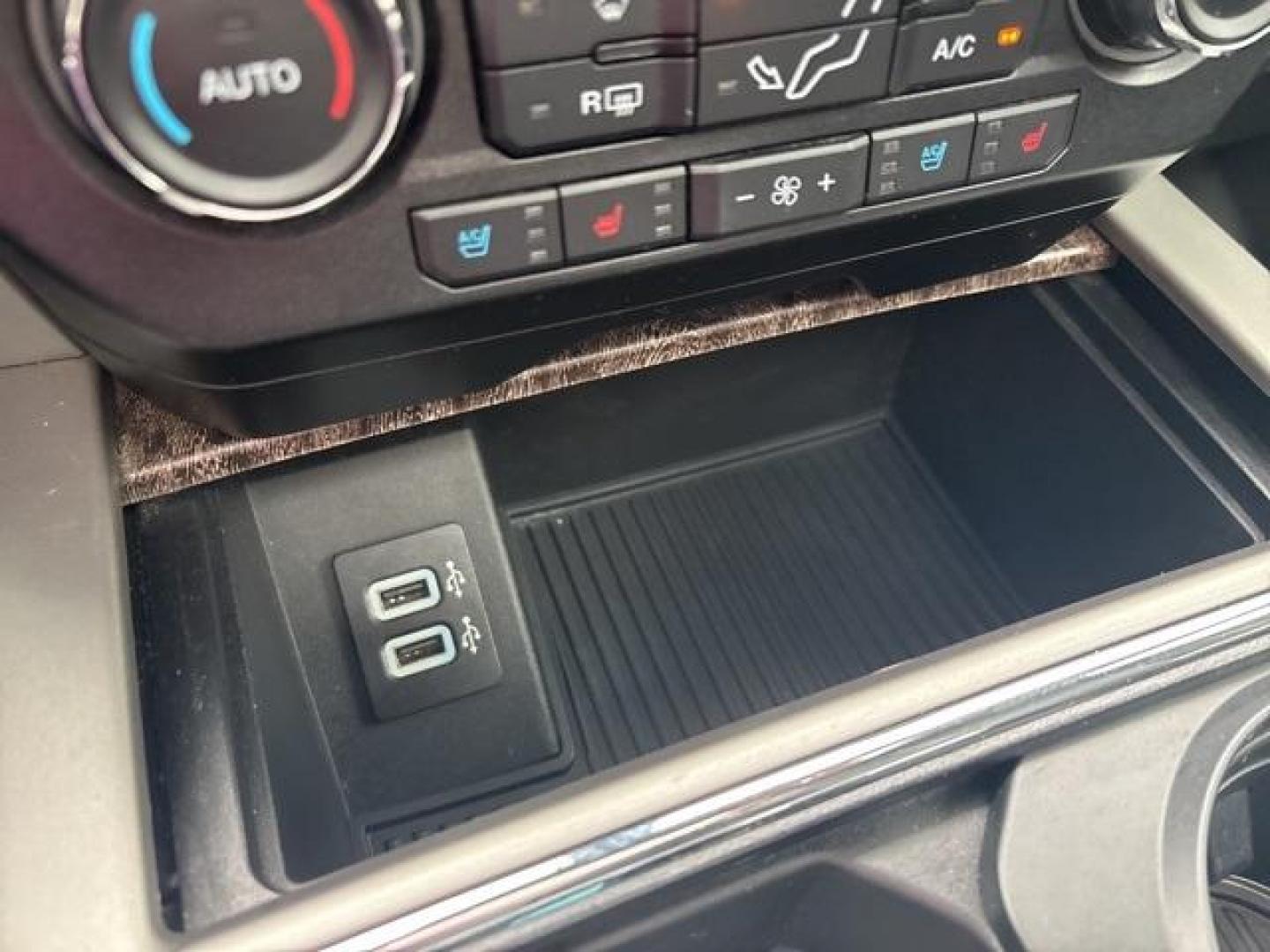 2017 Ingot Silver /Black Ford F-350SD Lariat (1FT8W3BT3HE) with an Power Stroke 6.7L V8 DI 32V OHV Turbodiesel engine, Automatic transmission, located at 1105 E Mulberry, Kaufman, TX, 75142, (972) 962-2151, 32.589550, -96.300926 - Photo#23