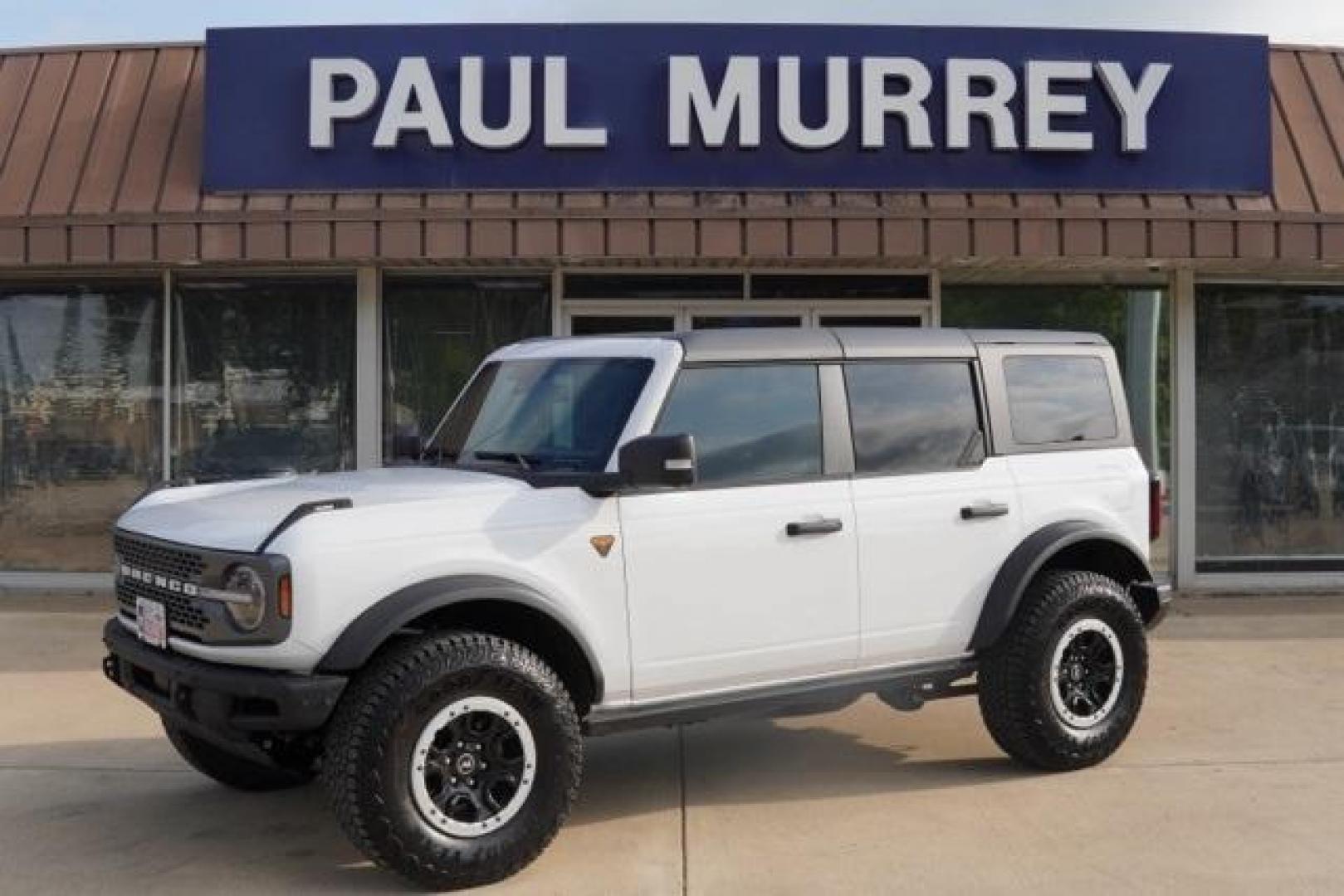 2025 Oxford White /Black Onyx Ford Bronco Badlands (1FMEE9BP1SL) with an 2.7L EcoBoost V6 engine, Automatic transmission, located at 1105 E Mulberry, Kaufman, TX, 75142, (972) 962-2151, 32.589550, -96.300926 - Photo#0