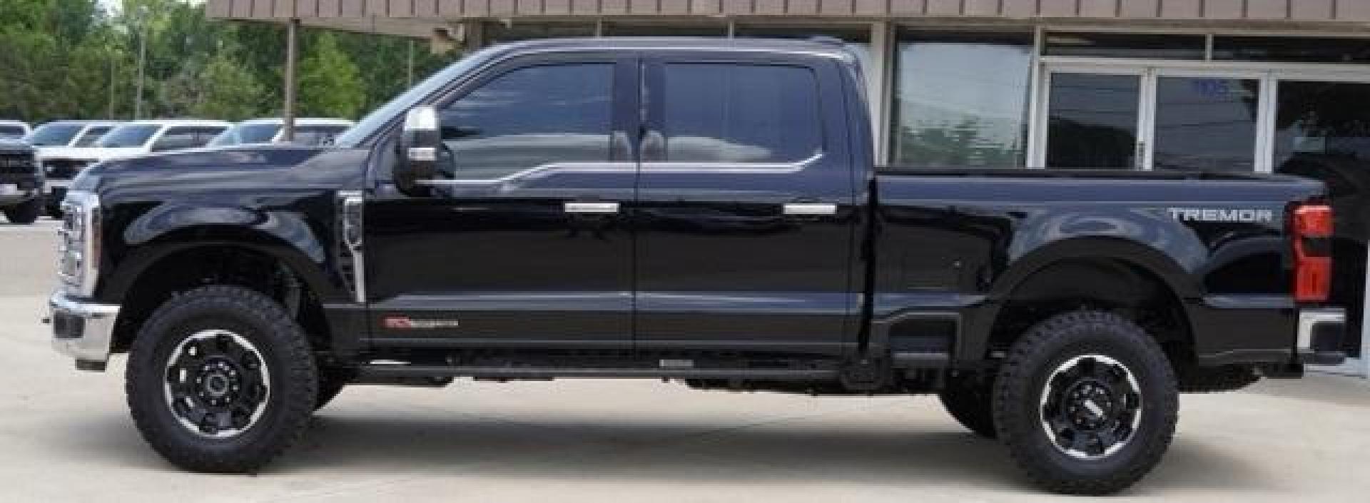 2025 Black Metallic /Java Ford F-350SD King Ranch (1FT8W3BM7SE) with an 6.7L High Output Power Stroke V8 Diesel engine, Automatic transmission, located at 1105 E Mulberry, Kaufman, TX, 75142, (972) 962-2151, 32.589550, -96.300926 - Agate Black Metallic 2025 Ford F-350SD 4D Crew Cab King Ranch 4WD 10-Speed Automatic 6.7L High Output Power Stroke V8 Diesel 4WD.<br><br><br>Please call Paul Murrey Ford Inc. In Kaufman Texas A Family Dealership Since 1952 Serving the Dallas Fort Worth and East Texas areas for over 70 years. Please - Photo#1