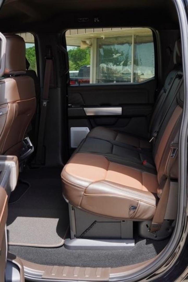 2025 Black Metallic /Java Ford F-350SD King Ranch (1FT8W3BM7SE) with an 6.7L High Output Power Stroke V8 Diesel engine, Automatic transmission, located at 1105 E Mulberry, Kaufman, TX, 75142, (972) 962-2151, 32.589550, -96.300926 - Agate Black Metallic 2025 Ford F-350SD 4D Crew Cab King Ranch 4WD 10-Speed Automatic 6.7L High Output Power Stroke V8 Diesel 4WD.<br><br><br>Please call Paul Murrey Ford Inc. In Kaufman Texas A Family Dealership Since 1952 Serving the Dallas Fort Worth and East Texas areas for over 70 years. Please - Photo#12
