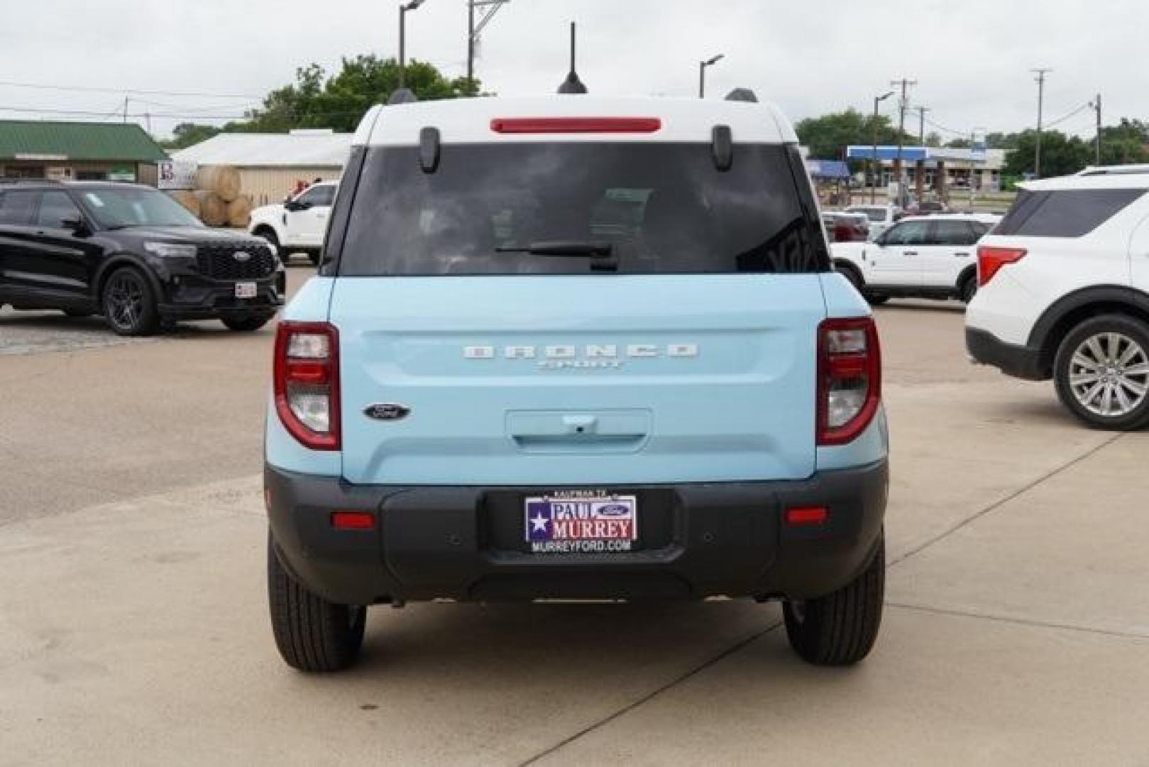 2025 Robins Egg Blue /Navy Pier Ford Bronco Sport Heritage (3FMCR9GN2SR) with an 1.5L EcoBoost engine, Automatic transmission, located at 1105 E Mulberry, Kaufman, TX, 75142, (972) 962-2151, 32.589550, -96.300926 - Robins Egg Blue 2025 Ford Bronco Sport 4D Sport Utility Heritage 4WD 8-Speed Automatic 1.5L EcoBoost<br><br>25/30 City/Highway MPG<br><br><br>Please call Paul Murrey Ford Inc. In Kaufman Texas A Family Dealership Since 1952 Serving the Dallas Fort Worth and East Texas areas for over 70 years. Please - Photo#3