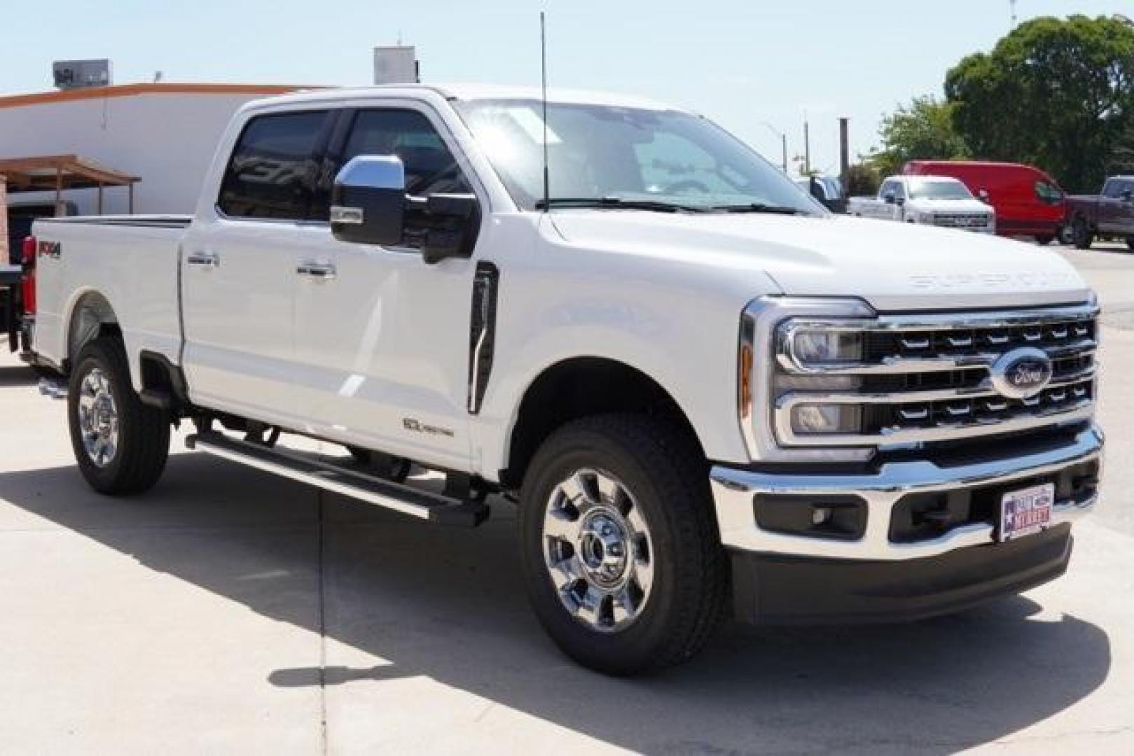 2025 Oxford White /Black Onyx Ford F-250SD Lariat (1FT8W2BT3SE) with an Power Stroke 6.7L V8 DI 32V OHV Turbodiesel engine, Automatic transmission, located at 1105 E Mulberry, Kaufman, TX, 75142, (972) 962-2151, 32.589550, -96.300926 - Oxford White 2025 Ford F-250SD 4D Crew Cab Lariat 4WD 10-Speed Automatic Power Stroke 6.7L V8 DI 32V OHV Turbodiesel 4WD.<br><br><br>Please call Paul Murrey Ford Inc. In Kaufman Texas A Family Dealership Since 1952 Serving the Dallas Fort Worth and East Texas areas for over 70 years. Please call 972 - Photo#5