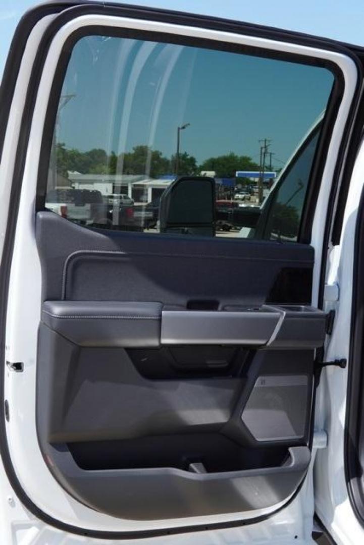 2025 Oxford White /Black Onyx Ford F-250SD Lariat (1FT8W2BT3SE) with an Power Stroke 6.7L V8 DI 32V OHV Turbodiesel engine, Automatic transmission, located at 1105 E Mulberry, Kaufman, TX, 75142, (972) 962-2151, 32.589550, -96.300926 - Oxford White 2025 Ford F-250SD 4D Crew Cab Lariat 4WD 10-Speed Automatic Power Stroke 6.7L V8 DI 32V OHV Turbodiesel 4WD.<br><br><br>Please call Paul Murrey Ford Inc. In Kaufman Texas A Family Dealership Since 1952 Serving the Dallas Fort Worth and East Texas areas for over 70 years. Please call 972 - Photo#28
