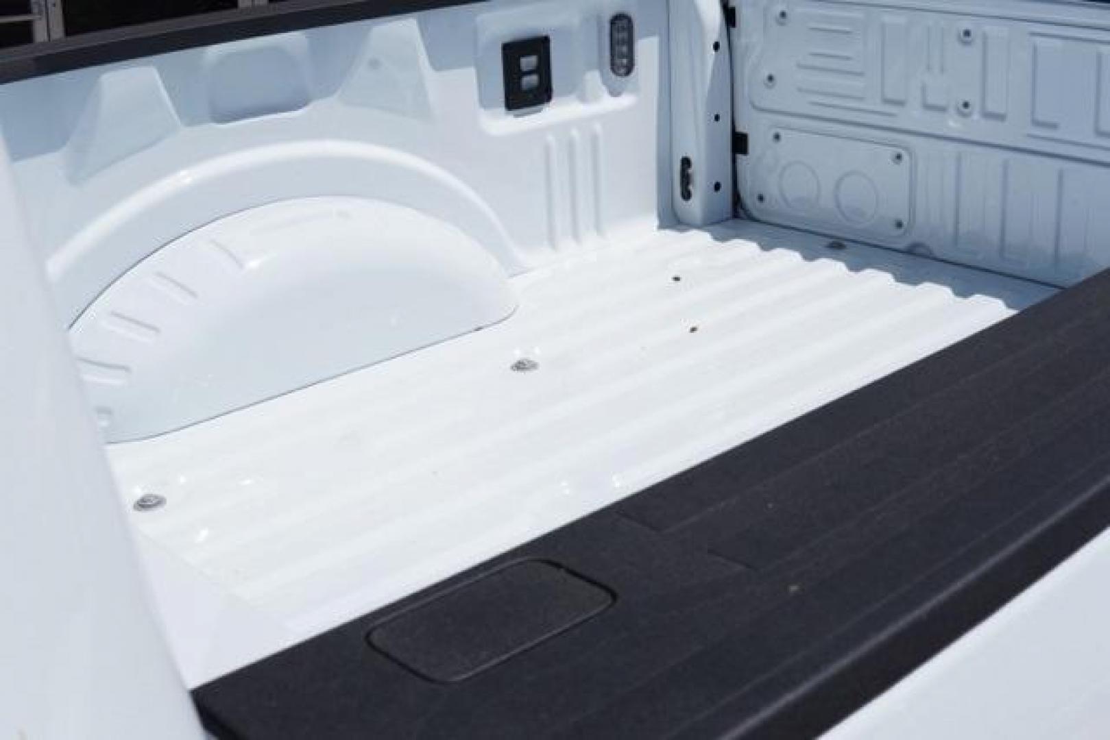 2025 Oxford White /Black Onyx Ford F-250SD Lariat (1FT8W2BT3SE) with an Power Stroke 6.7L V8 DI 32V OHV Turbodiesel engine, Automatic transmission, located at 1105 E Mulberry, Kaufman, TX, 75142, (972) 962-2151, 32.589550, -96.300926 - Oxford White 2025 Ford F-250SD 4D Crew Cab Lariat 4WD 10-Speed Automatic Power Stroke 6.7L V8 DI 32V OHV Turbodiesel 4WD.<br><br><br>Please call Paul Murrey Ford Inc. In Kaufman Texas A Family Dealership Since 1952 Serving the Dallas Fort Worth and East Texas areas for over 70 years. Please call 972 - Photo#30