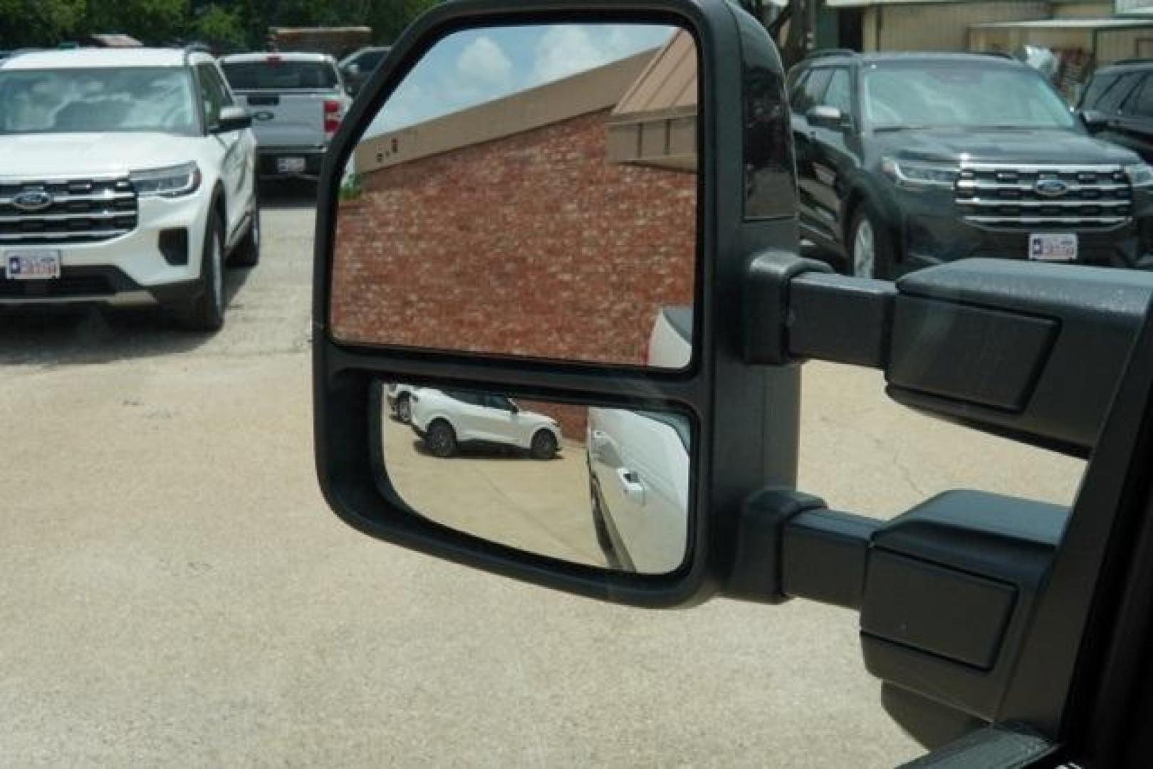 2025 Star White Metallic Tri-Coat /40 Console 40 Seat Ford F-250SD King Ranch (1FT8W2BM5SE) with an 6.7L High Output Power Stroke V8 Diesel engine, Automatic transmission, located at 1105 E Mulberry, Kaufman, TX, 75142, (972) 962-2151, 32.589550, -96.300926 - Photo#11