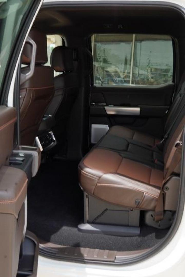 2025 Star White Metallic Tri-Coat /40 Console 40 Seat Ford F-250SD King Ranch (1FT8W2BM5SE) with an 6.7L High Output Power Stroke V8 Diesel engine, Automatic transmission, located at 1105 E Mulberry, Kaufman, TX, 75142, (972) 962-2151, 32.589550, -96.300926 - Photo#14