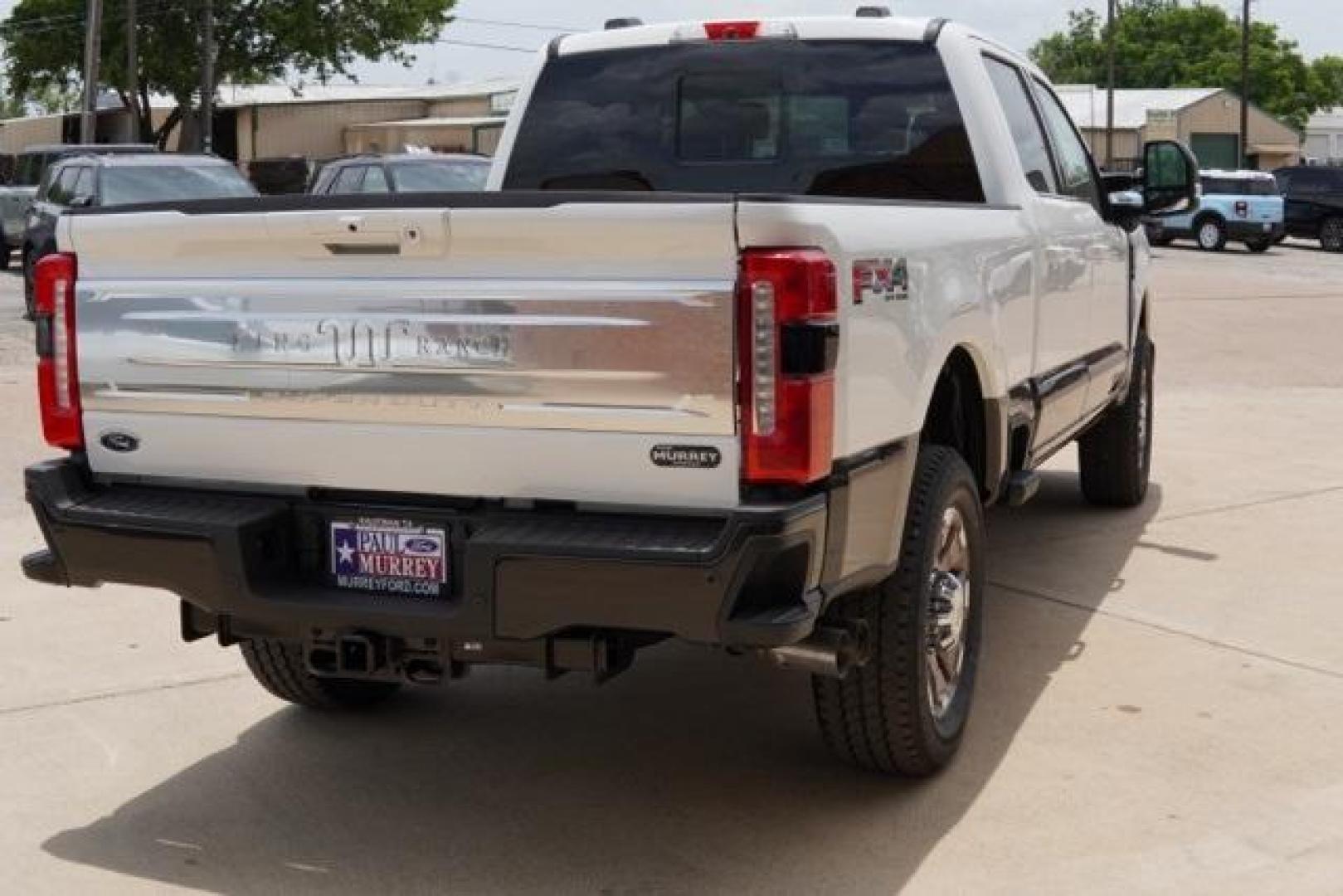 2025 Star White Metallic Tri-Coat /40 Console 40 Seat Ford F-250SD King Ranch (1FT8W2BM5SE) with an 6.7L High Output Power Stroke V8 Diesel engine, Automatic transmission, located at 1105 E Mulberry, Kaufman, TX, 75142, (972) 962-2151, 32.589550, -96.300926 - Photo#18