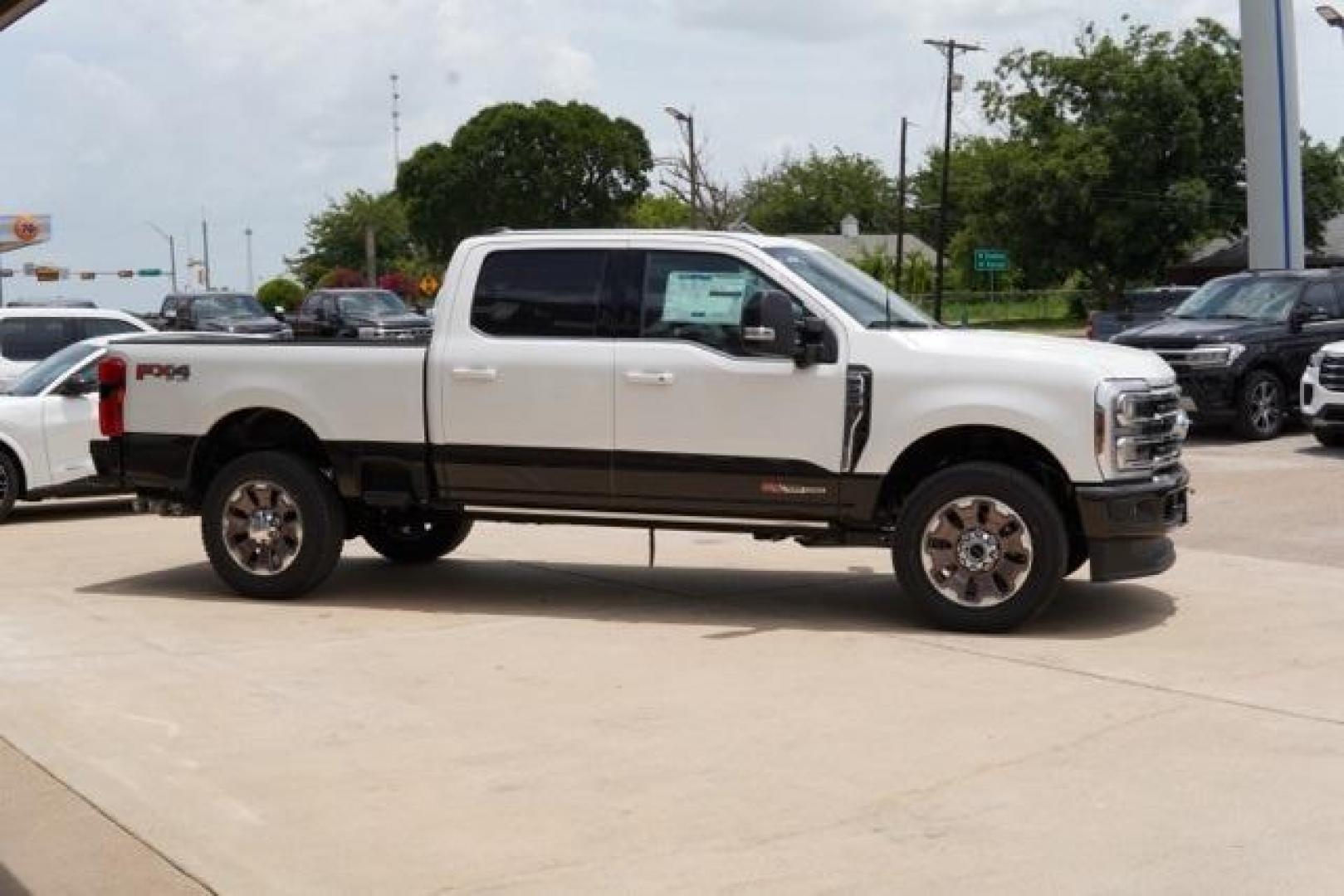 2025 Star White Metallic Tri-Coat /40 Console 40 Seat Ford F-250SD King Ranch (1FT8W2BM5SE) with an 6.7L High Output Power Stroke V8 Diesel engine, Automatic transmission, located at 1105 E Mulberry, Kaufman, TX, 75142, (972) 962-2151, 32.589550, -96.300926 - Photo#19