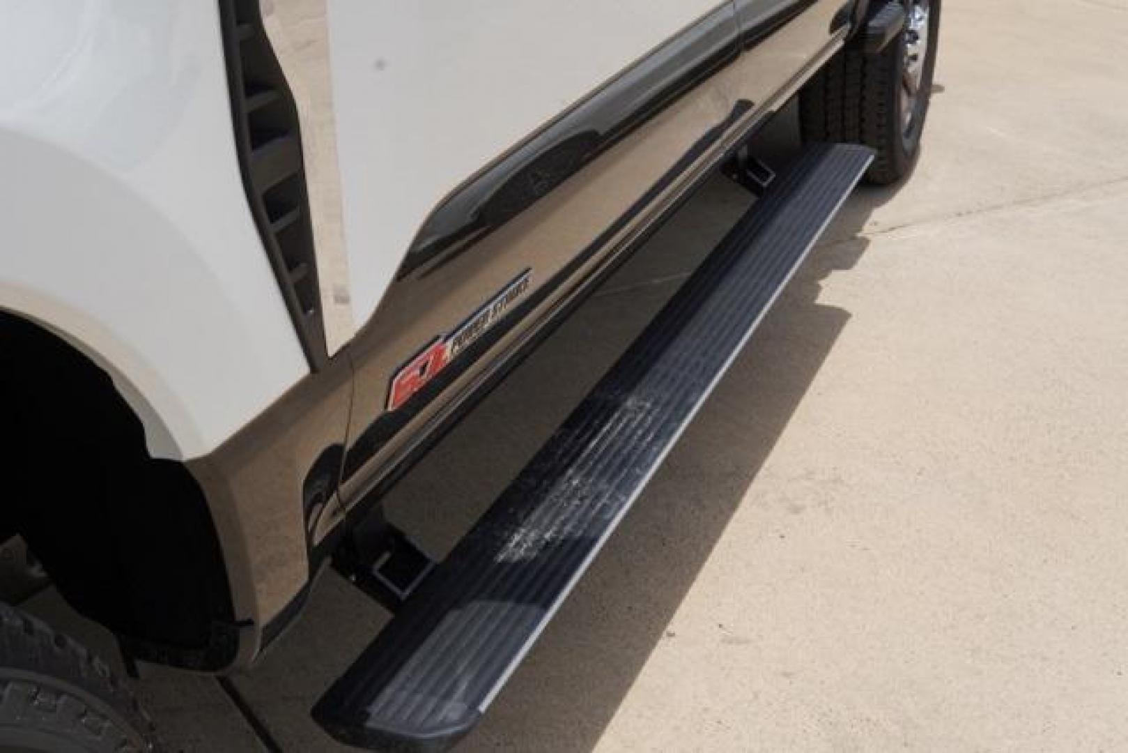 2025 Star White Metallic Tri-Coat /40 Console 40 Seat Ford F-250SD King Ranch (1FT8W2BM5SE) with an 6.7L High Output Power Stroke V8 Diesel engine, Automatic transmission, located at 1105 E Mulberry, Kaufman, TX, 75142, (972) 962-2151, 32.589550, -96.300926 - Photo#23