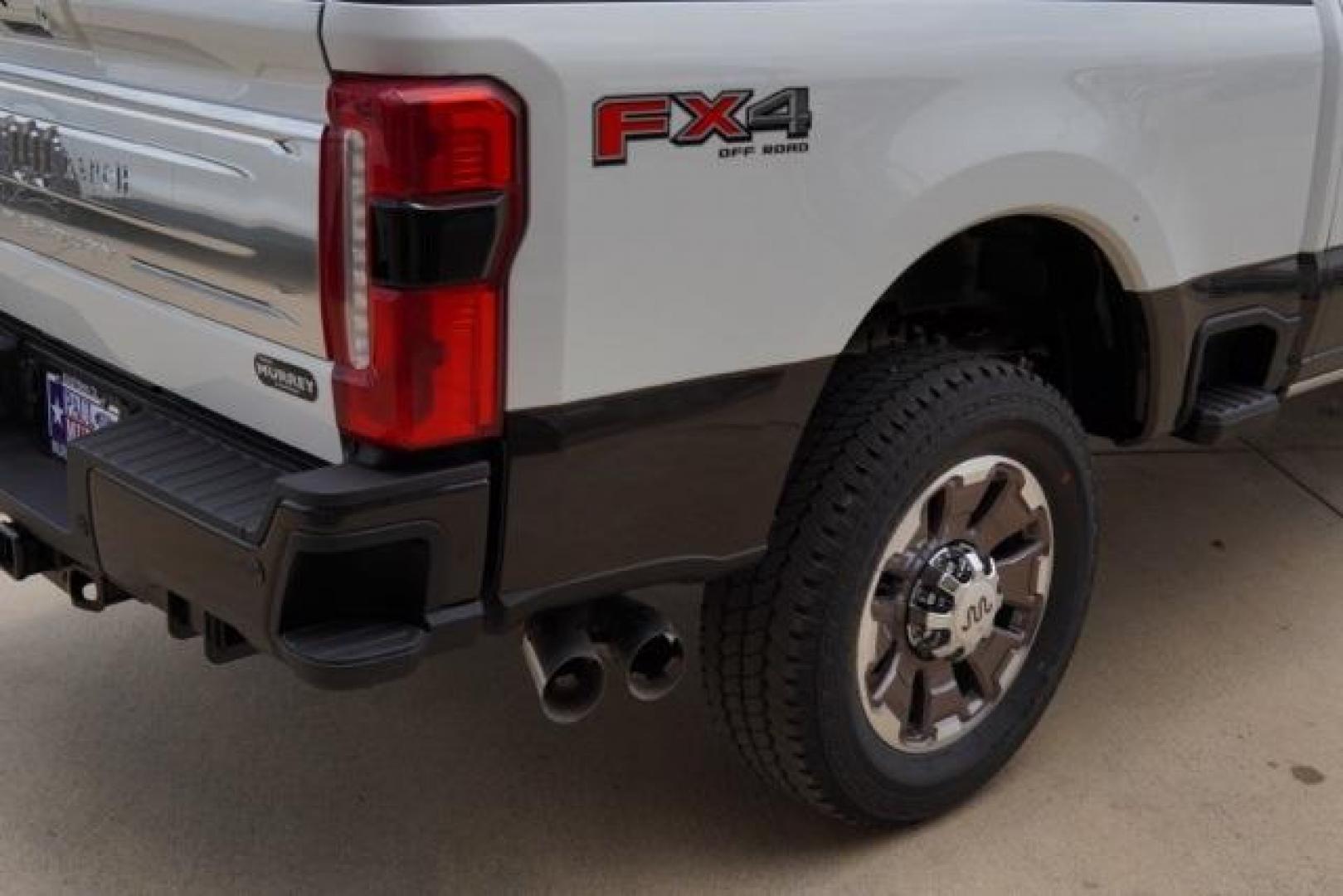 2025 Star White Metallic Tri-Coat /40 Console 40 Seat Ford F-250SD King Ranch (1FT8W2BM5SE) with an 6.7L High Output Power Stroke V8 Diesel engine, Automatic transmission, located at 1105 E Mulberry, Kaufman, TX, 75142, (972) 962-2151, 32.589550, -96.300926 - Photo#25