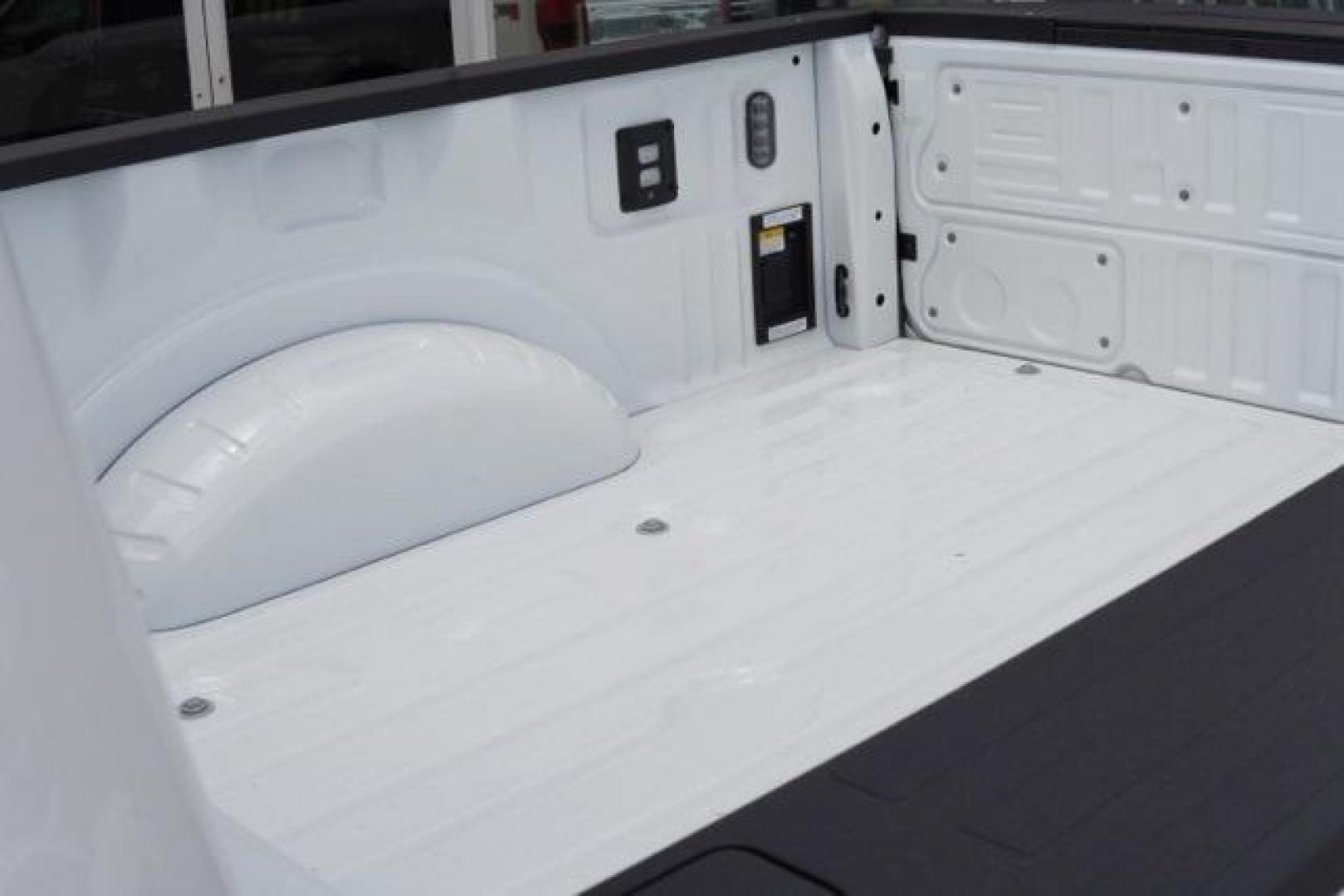 2025 Star White Metallic Tri-Coat /40 Console 40 Seat Ford F-250SD King Ranch (1FT8W2BM5SE) with an 6.7L High Output Power Stroke V8 Diesel engine, Automatic transmission, located at 1105 E Mulberry, Kaufman, TX, 75142, (972) 962-2151, 32.589550, -96.300926 - Photo#26