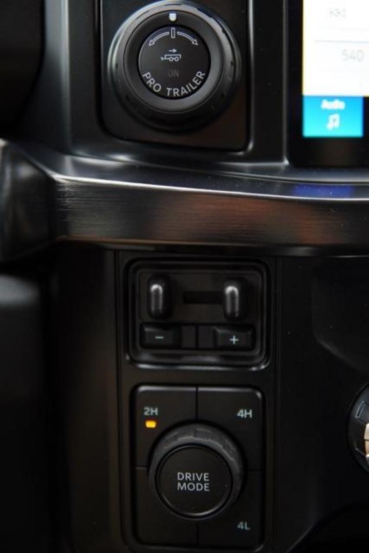 2025 Carbonized Gray Metallic /Black Onyx Ford F-350SD Lariat (1FT8W3DT2SE) with an Power Stroke 6.7L V8 DI 32V OHV Turbodiesel engine, Automatic transmission, located at 1105 E Mulberry, Kaufman, TX, 75142, (972) 962-2151, 32.589550, -96.300926 - Carbonized Gray Metallic 2025 Ford F-350SD 4D Crew Cab Lariat DRW 4WD 10-Speed Automatic Power Stroke 6.7L V8 DI 32V OHV Turbodiesel 4WD.<br><br><br>Please call Paul Murrey Ford Inc. In Kaufman Texas A Family Dealership Since 1952 Serving the Dallas Fort Worth and East Texas areas for over 70 years. - Photo#14