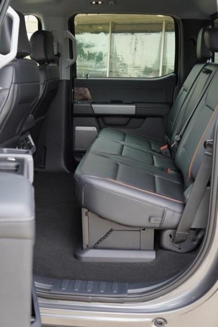 2025 Carbonized Gray Metallic /Black Onyx Ford F-350SD Lariat (1FT8W3DT2SE) with an Power Stroke 6.7L V8 DI 32V OHV Turbodiesel engine, Automatic transmission, located at 1105 E Mulberry, Kaufman, TX, 75142, (972) 962-2151, 32.589550, -96.300926 - Carbonized Gray Metallic 2025 Ford F-350SD 4D Crew Cab Lariat DRW 4WD 10-Speed Automatic Power Stroke 6.7L V8 DI 32V OHV Turbodiesel 4WD.<br><br><br>Please call Paul Murrey Ford Inc. In Kaufman Texas A Family Dealership Since 1952 Serving the Dallas Fort Worth and East Texas areas for over 70 years. - Photo#20