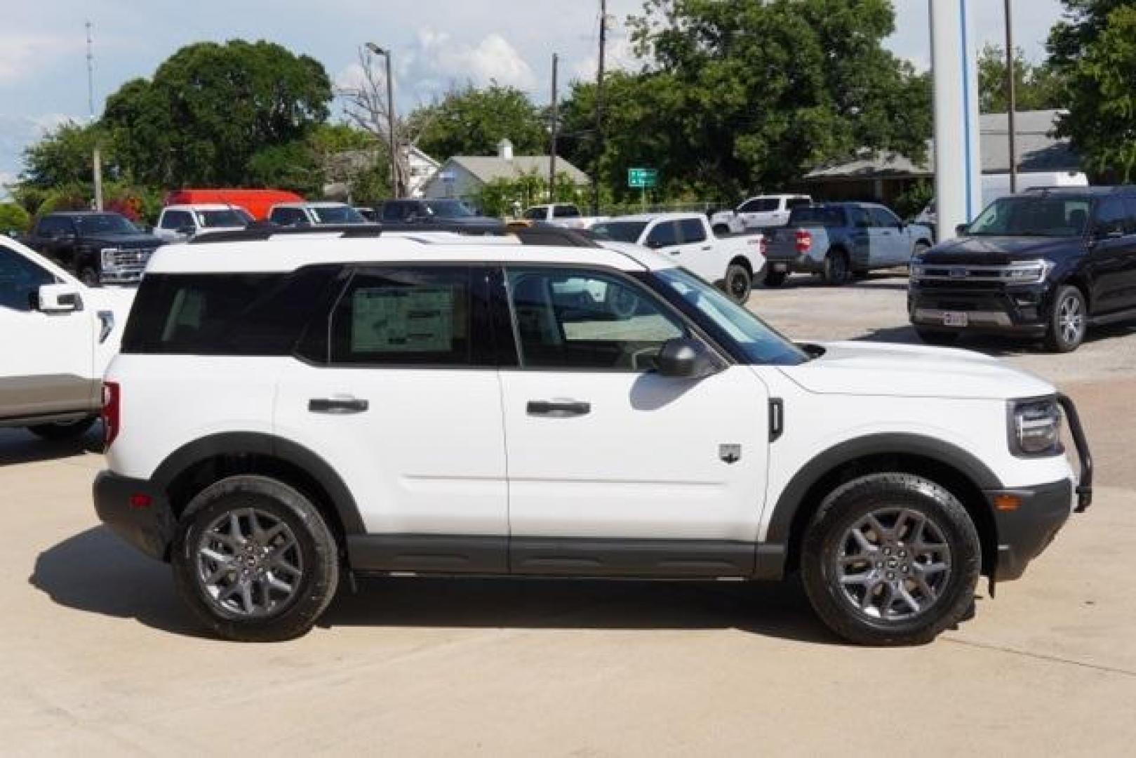 2025 Oxford White /Smoked Truffle Ford Bronco Sport Big Bend (3FMCR9BN5SR) with an 1.5L EcoBoost engine, Automatic transmission, located at 1105 E Mulberry, Kaufman, TX, 75142, (972) 962-2151, 32.589550, -96.300926 - Photo#6