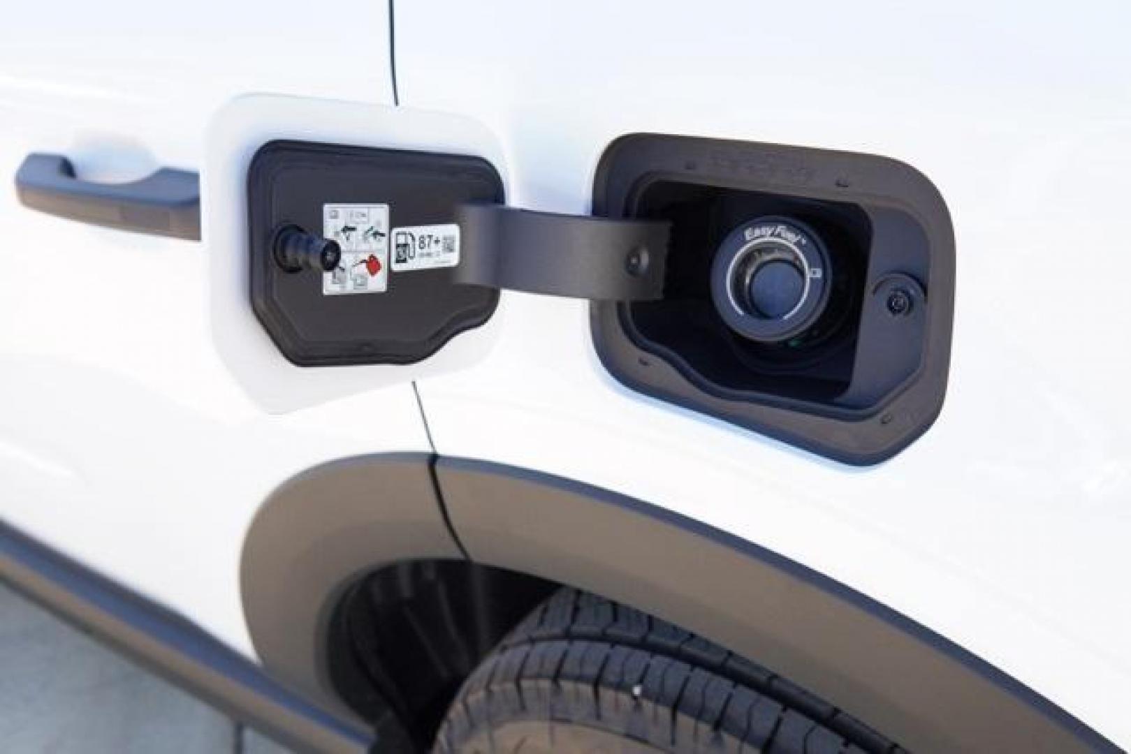 2025 Oxford White /Smoked Truffle Ford Bronco Sport Big Bend (3FMCR9BN5SR) with an 1.5L EcoBoost engine, Automatic transmission, located at 1105 E Mulberry, Kaufman, TX, 75142, (972) 962-2151, 32.589550, -96.300926 - Photo#30