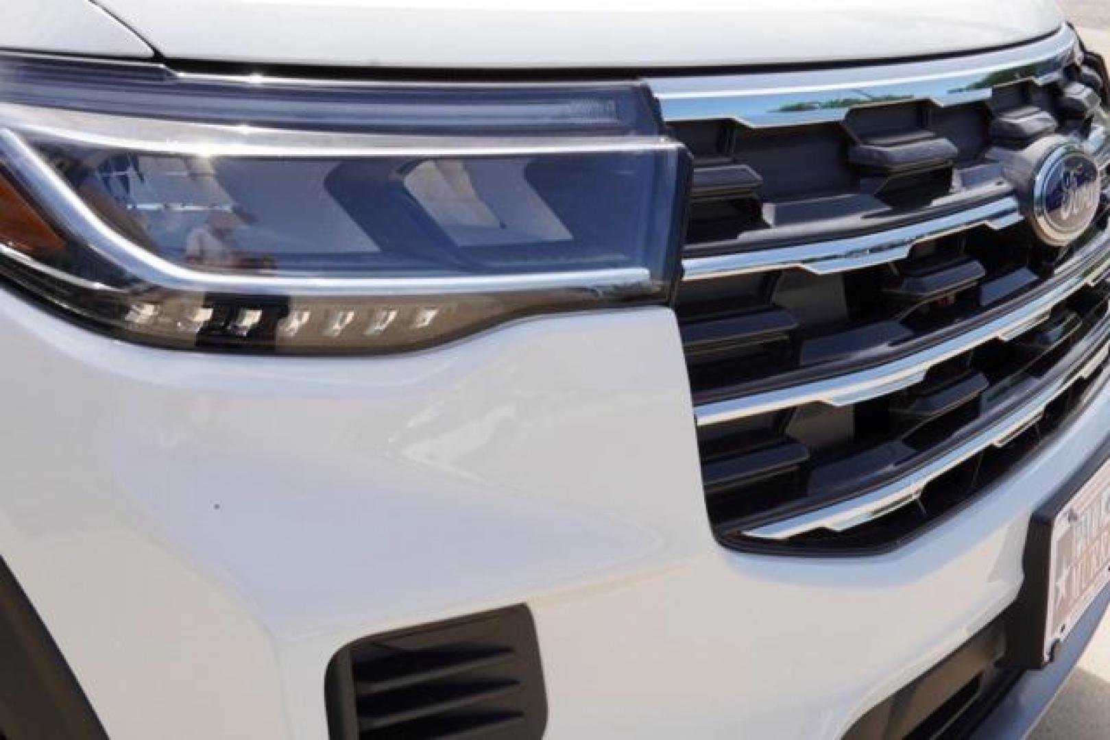 2025 Star White Metallic Tri-Coat /Gray Ford Explorer Active (1FMUK7DH3SG) with an 2.3L EcoBoost I-4 engine, Automatic transmission, located at 1105 E Mulberry, Kaufman, TX, 75142, (972) 962-2151, 32.589550, -96.300926 - Photo#8
