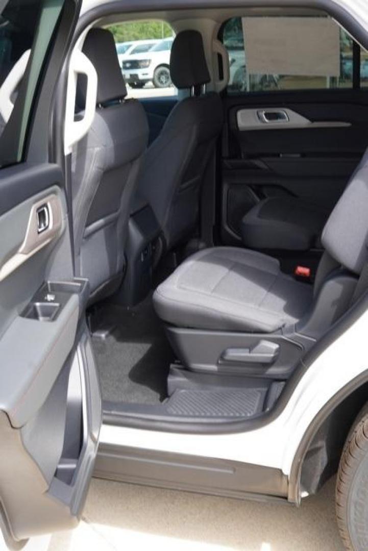2025 Star White Metallic Tri-Coat /Gray Ford Explorer Active (1FMUK7DH3SG) with an 2.3L EcoBoost I-4 engine, Automatic transmission, located at 1105 E Mulberry, Kaufman, TX, 75142, (972) 962-2151, 32.589550, -96.300926 - Photo#20