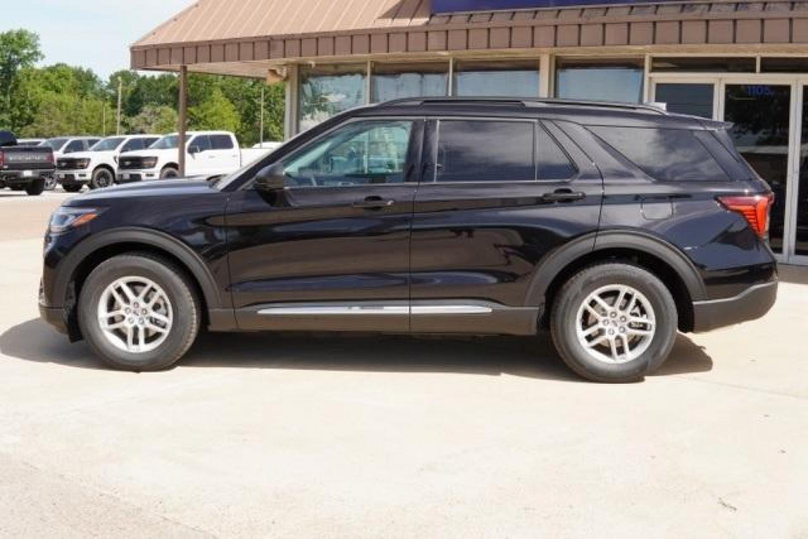 2025 Agate Black Metallic /Gray Ford Explorer Active (1FMUK7DH6SG) with an 2.3L EcoBoost I-4 engine, Automatic transmission, located at 1105 E Mulberry, Kaufman, TX, 75142, (972) 962-2151, 32.589550, -96.300926 - Photo#1