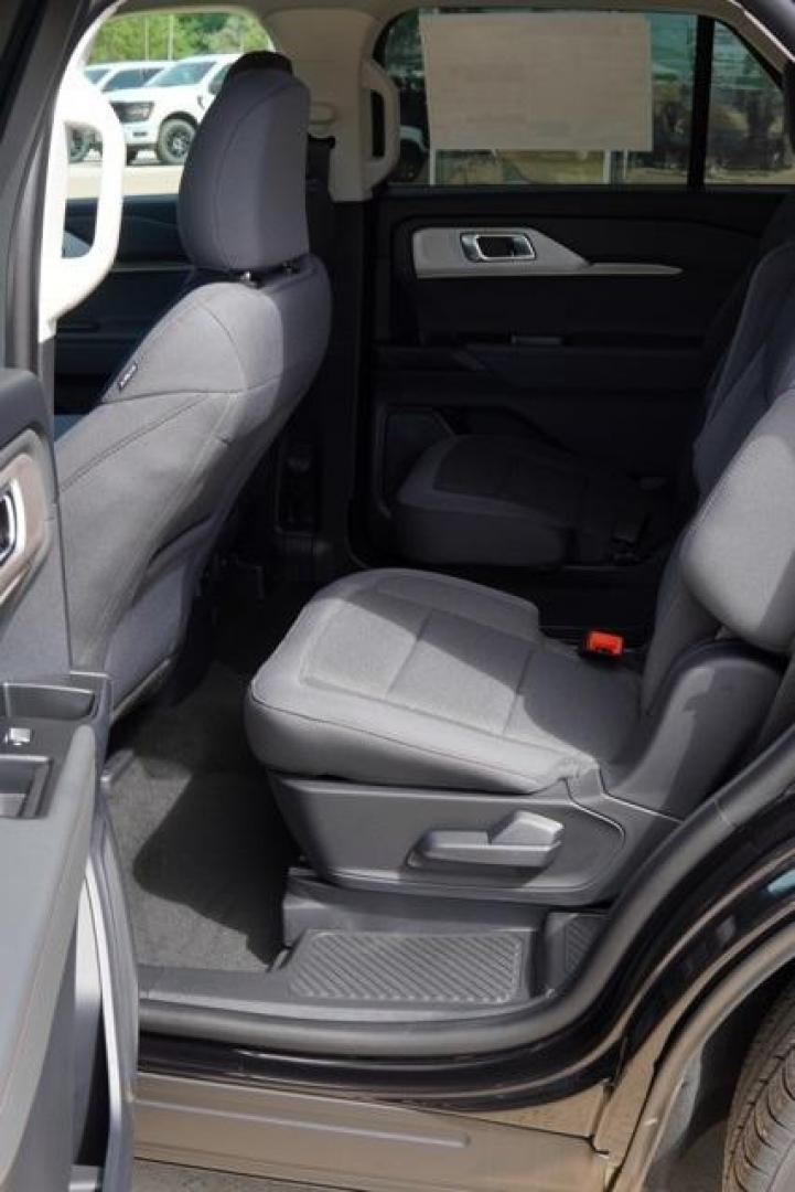 2025 Agate Black Metallic /Gray Ford Explorer Active (1FMUK7DH6SG) with an 2.3L EcoBoost I-4 engine, Automatic transmission, located at 1105 E Mulberry, Kaufman, TX, 75142, (972) 962-2151, 32.589550, -96.300926 - Photo#17