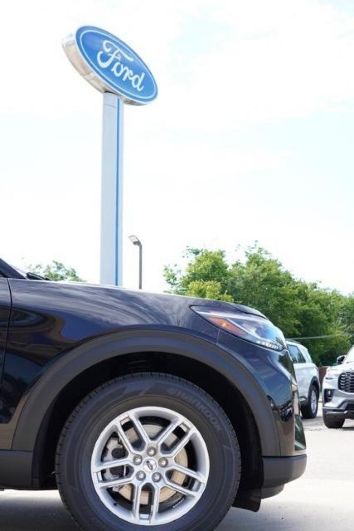 2025 Agate Black Metallic /Gray Ford Explorer Active (1FMUK7DH6SG) with an 2.3L EcoBoost I-4 engine, Automatic transmission, located at 1105 E Mulberry, Kaufman, TX, 75142, (972) 962-2151, 32.589550, -96.300926 - Photo#23