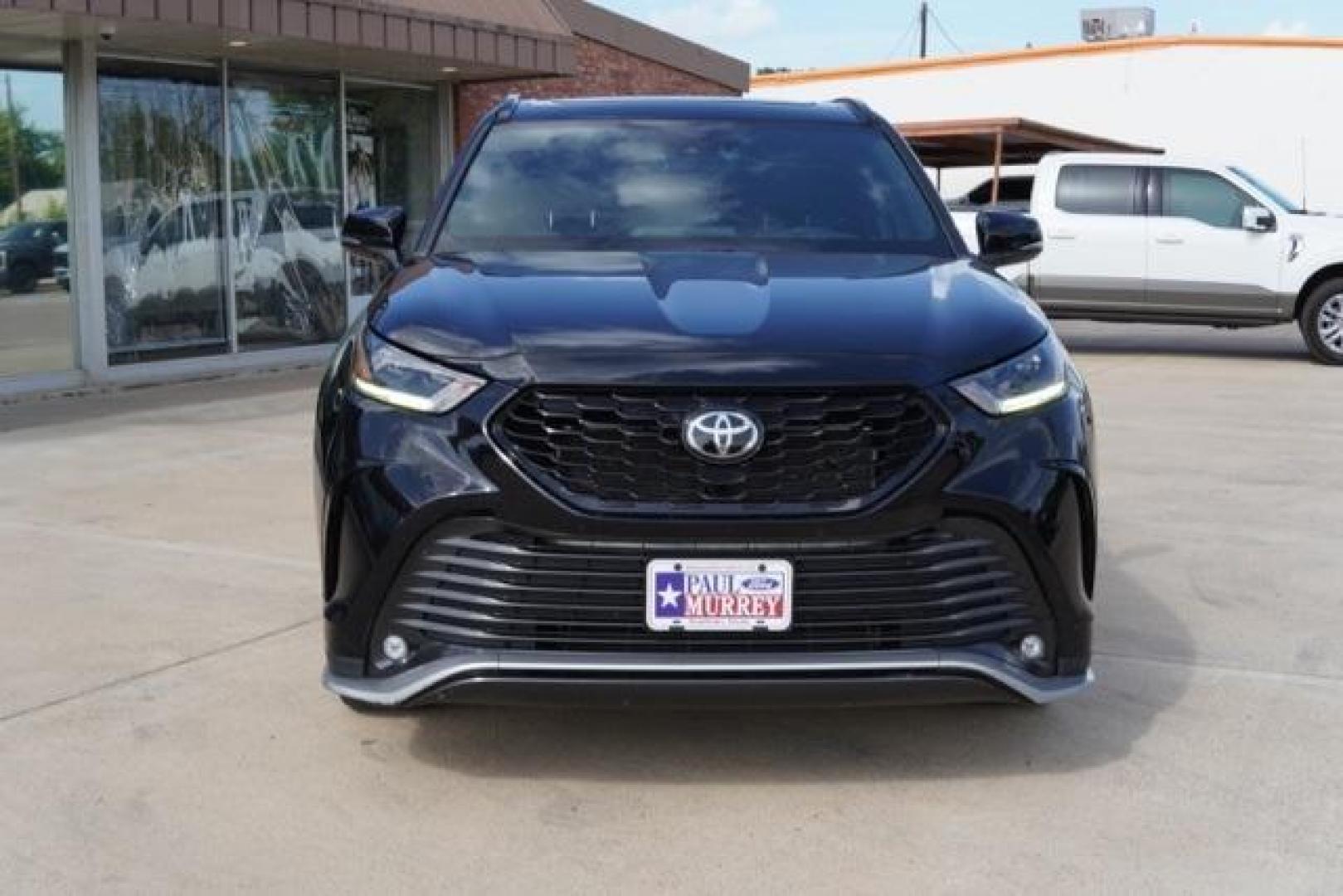 2023 Midnight Black Metallic Toyota Highlander L (5TDKDRAH7PS) with an 2.4L I4 PDI Turbocharged DOHC 16V LEV3-SULEV30 265hp engine, Automatic transmission, located at 1105 E Mulberry, Kaufman, TX, 75142, (972) 962-2151, 32.589550, -96.300926 - Photo#7