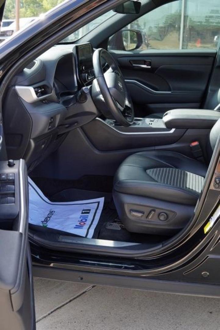 2023 Midnight Black Metallic Toyota Highlander L (5TDKDRAH7PS) with an 2.4L I4 PDI Turbocharged DOHC 16V LEV3-SULEV30 265hp engine, Automatic transmission, located at 1105 E Mulberry, Kaufman, TX, 75142, (972) 962-2151, 32.589550, -96.300926 - Photo#9
