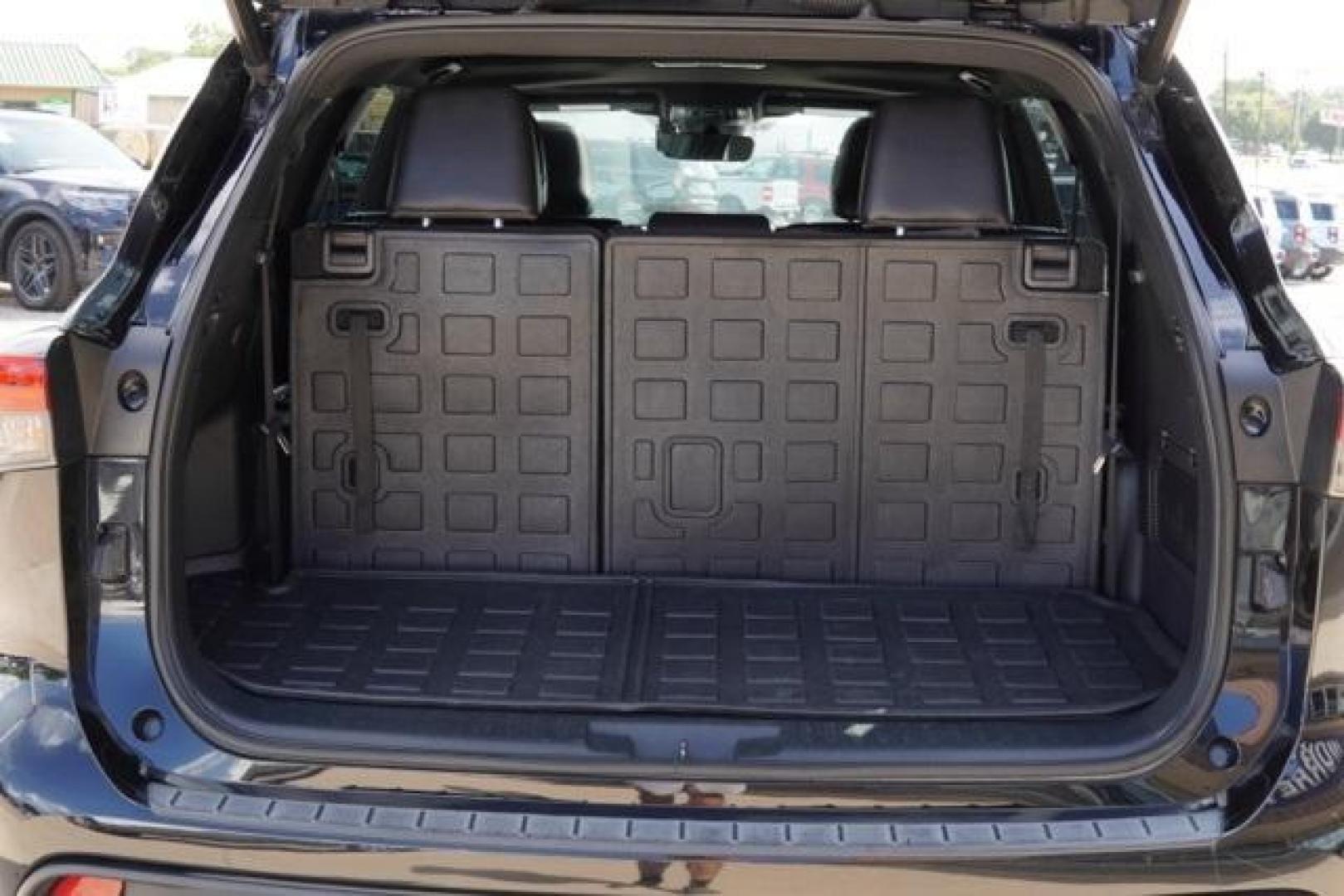 2023 Midnight Black Metallic Toyota Highlander L (5TDKDRAH7PS) with an 2.4L I4 PDI Turbocharged DOHC 16V LEV3-SULEV30 265hp engine, Automatic transmission, located at 1105 E Mulberry, Kaufman, TX, 75142, (972) 962-2151, 32.589550, -96.300926 - Photo#20