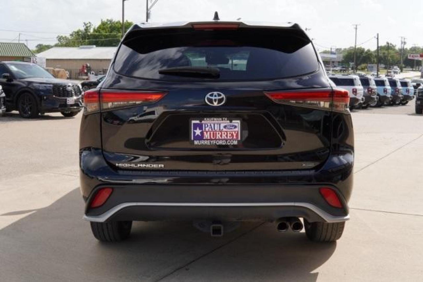 2023 Midnight Black Metallic Toyota Highlander L (5TDKDRAH7PS) with an 2.4L I4 PDI Turbocharged DOHC 16V LEV3-SULEV30 265hp engine, Automatic transmission, located at 1105 E Mulberry, Kaufman, TX, 75142, (972) 962-2151, 32.589550, -96.300926 - Photo#21